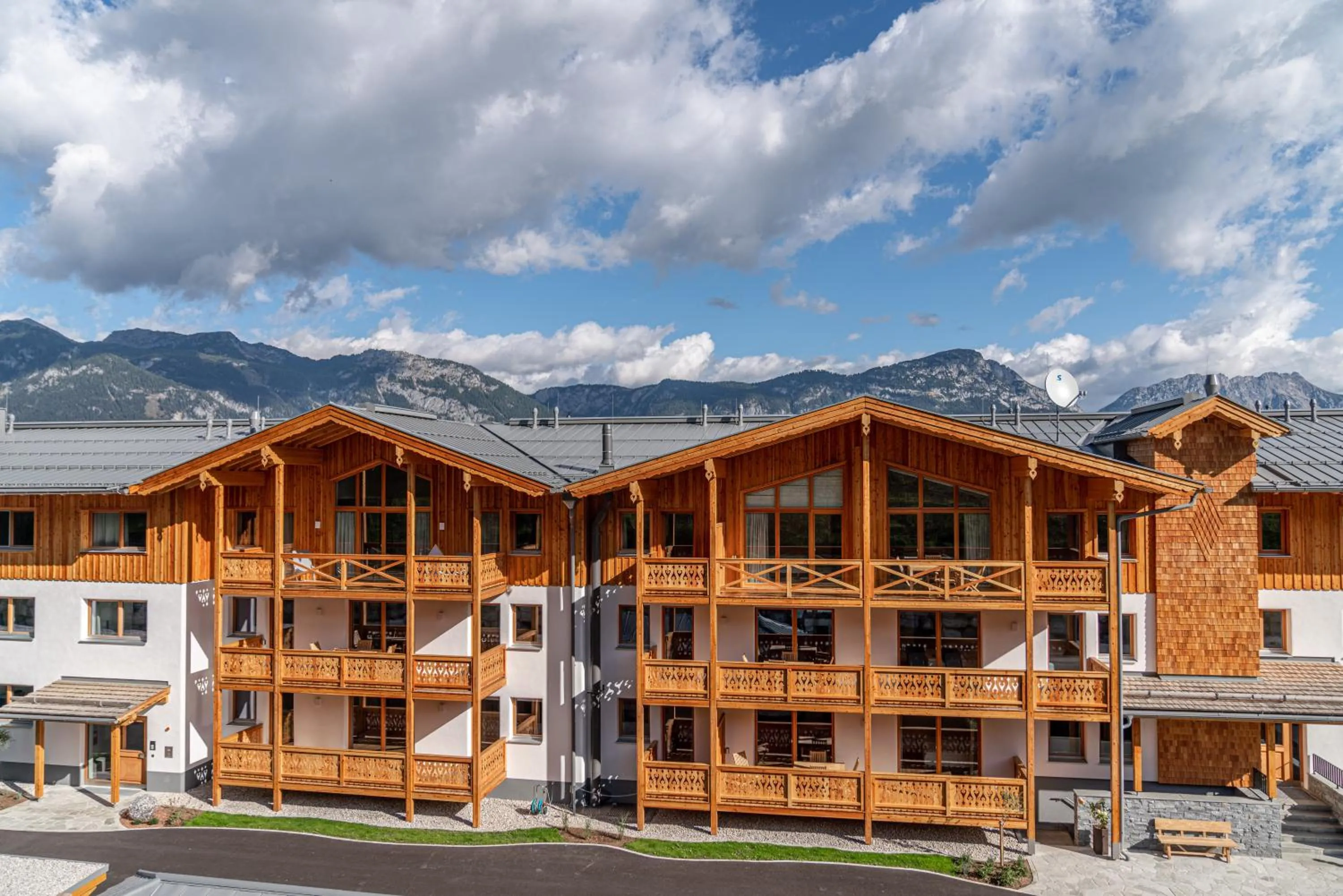 Property building in Skylodge Alpine Homes