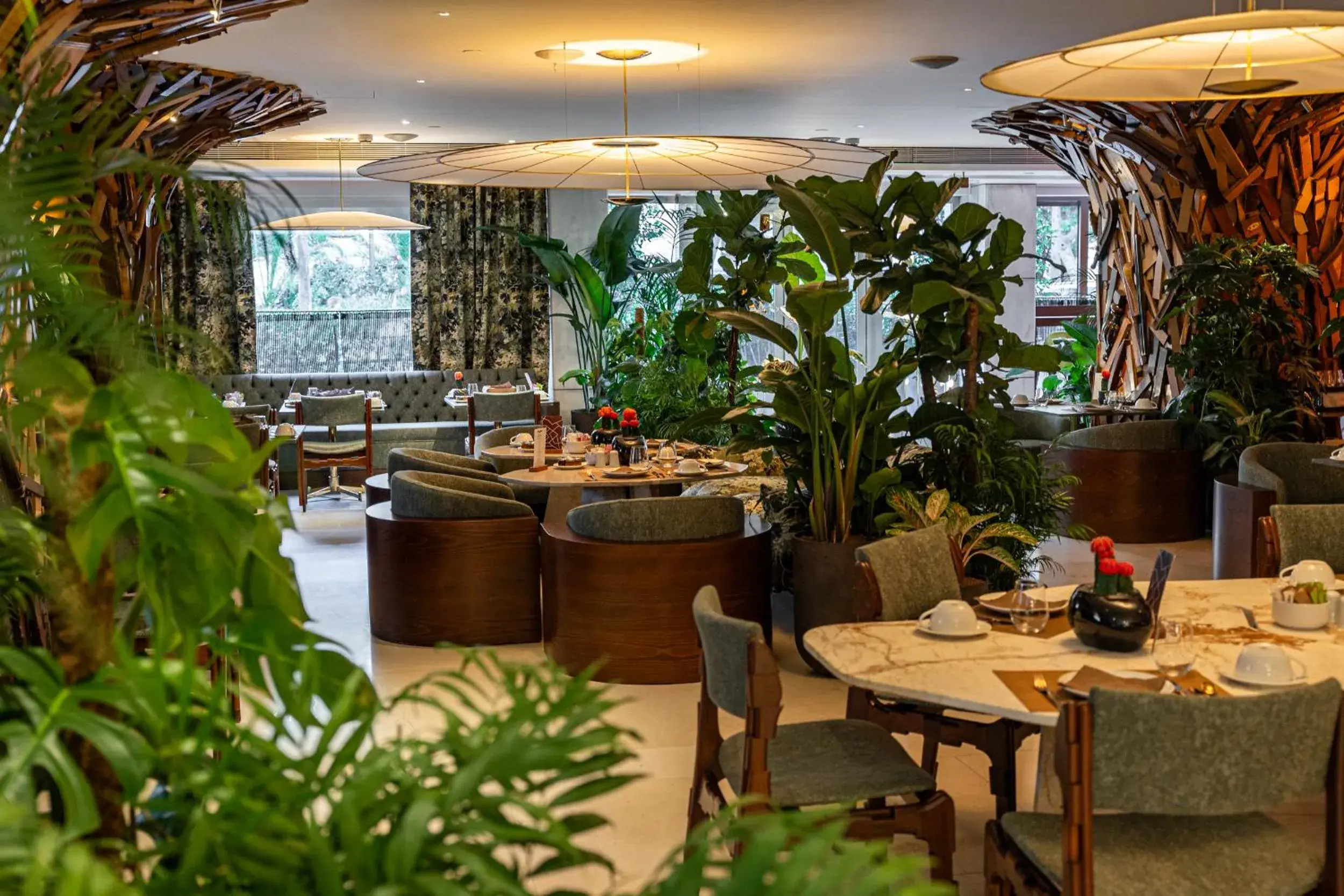 Restaurant/places to eat in New Hotel Restaurant/places to eat in New Hotel