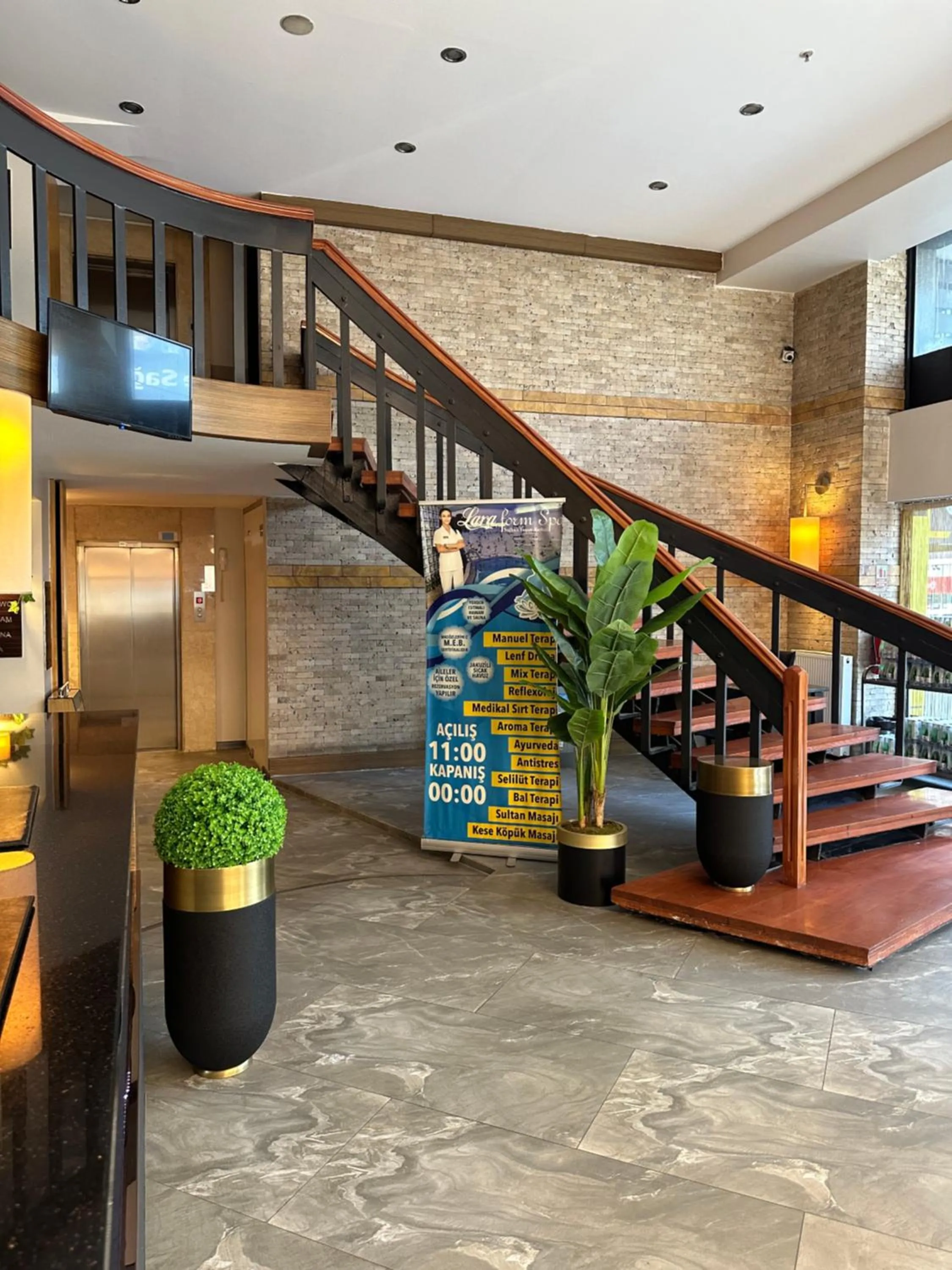 Property building in Grand Denizli Hotel