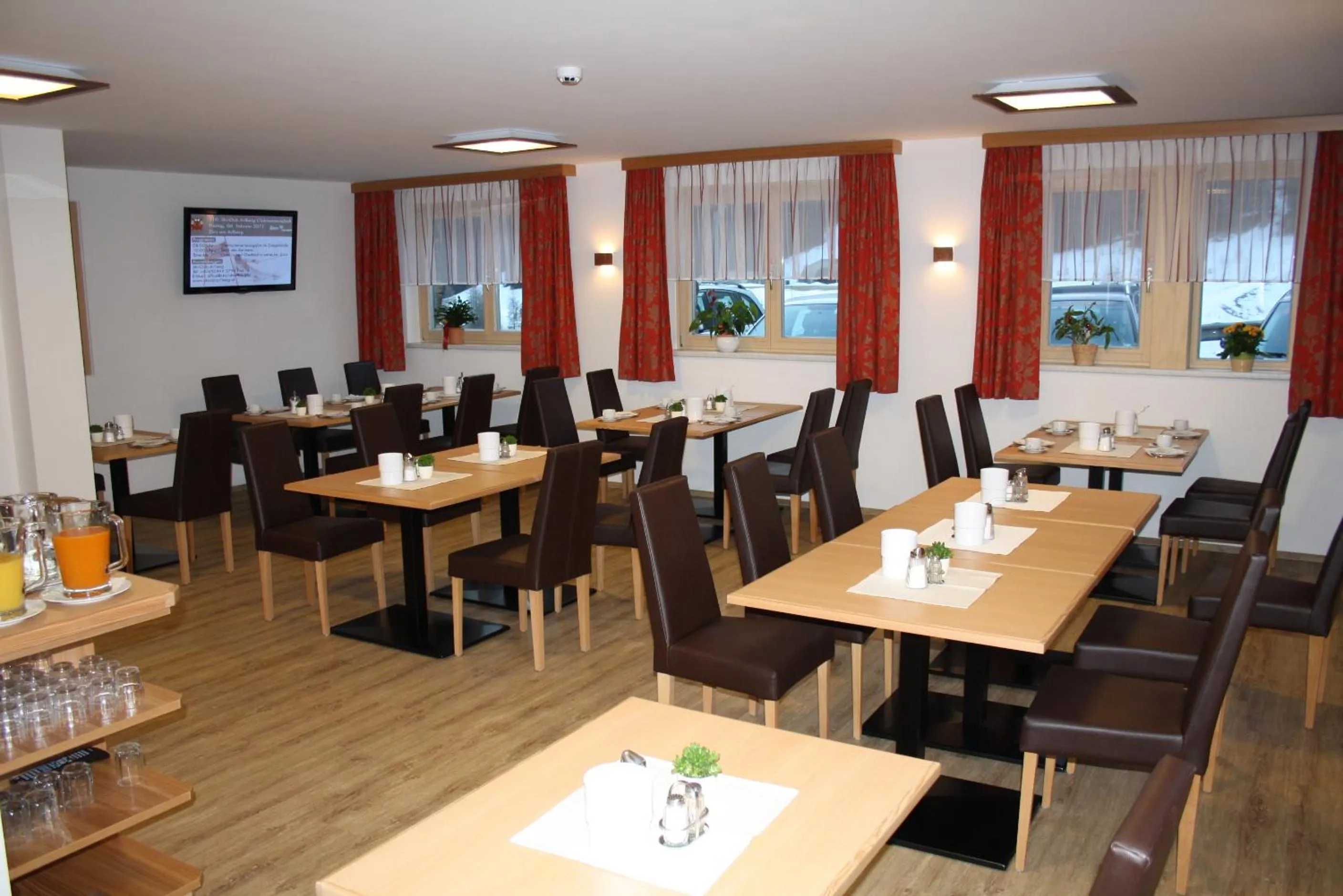 Restaurant/places to eat in Hotel Garni Dorfblick