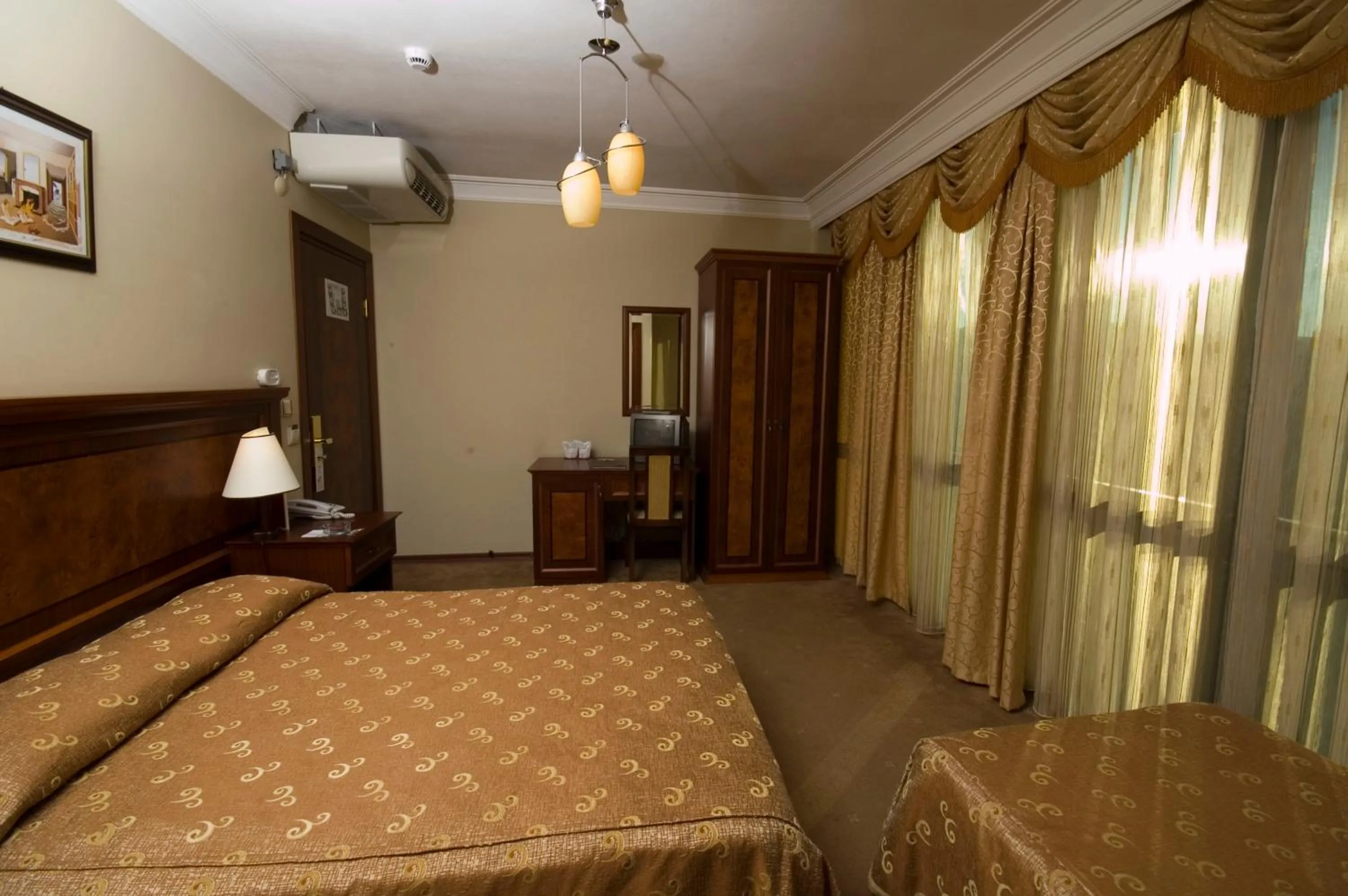 Bed in Grand Eyuboglu Hotel