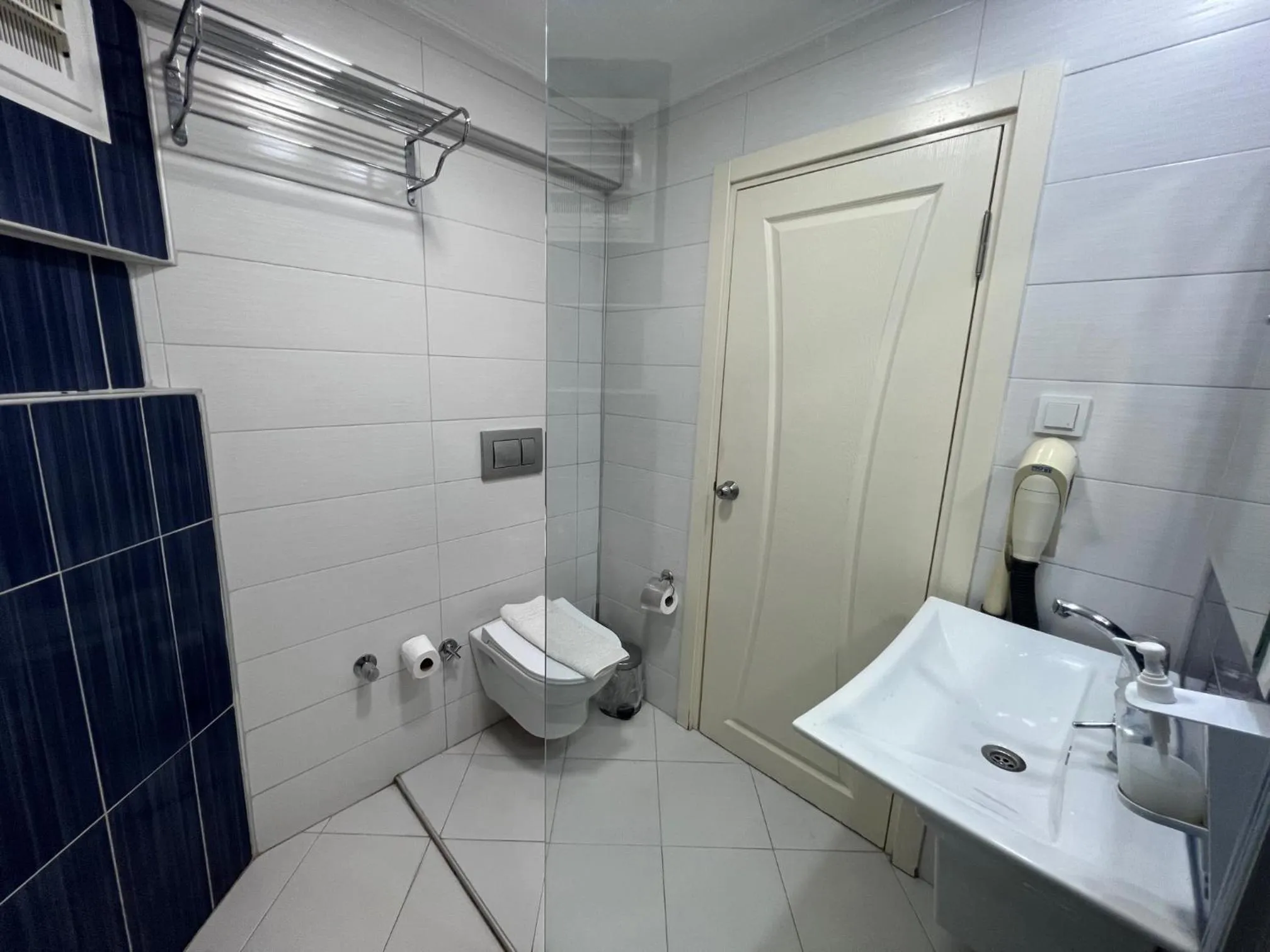 Shower in Ibrahim Bey Hotel