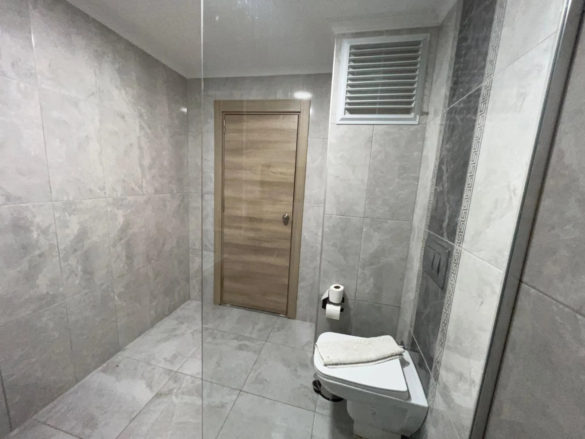 Shower in Ibrahim Bey Hotel