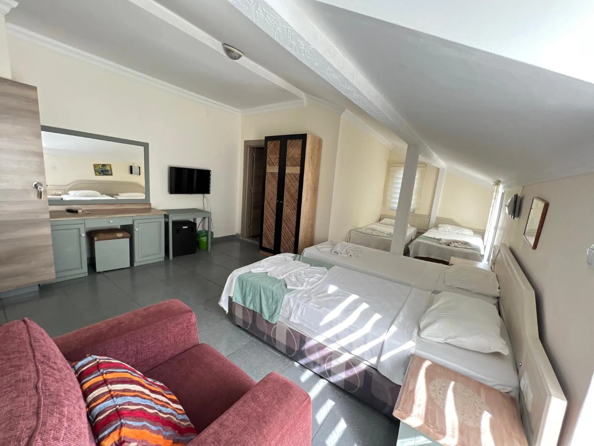 TV and multimedia in Ibrahim Bey Hotel