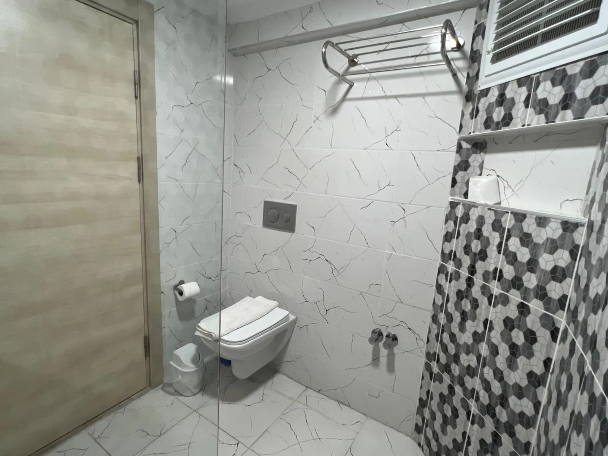 Shower in Ibrahim Bey Hotel