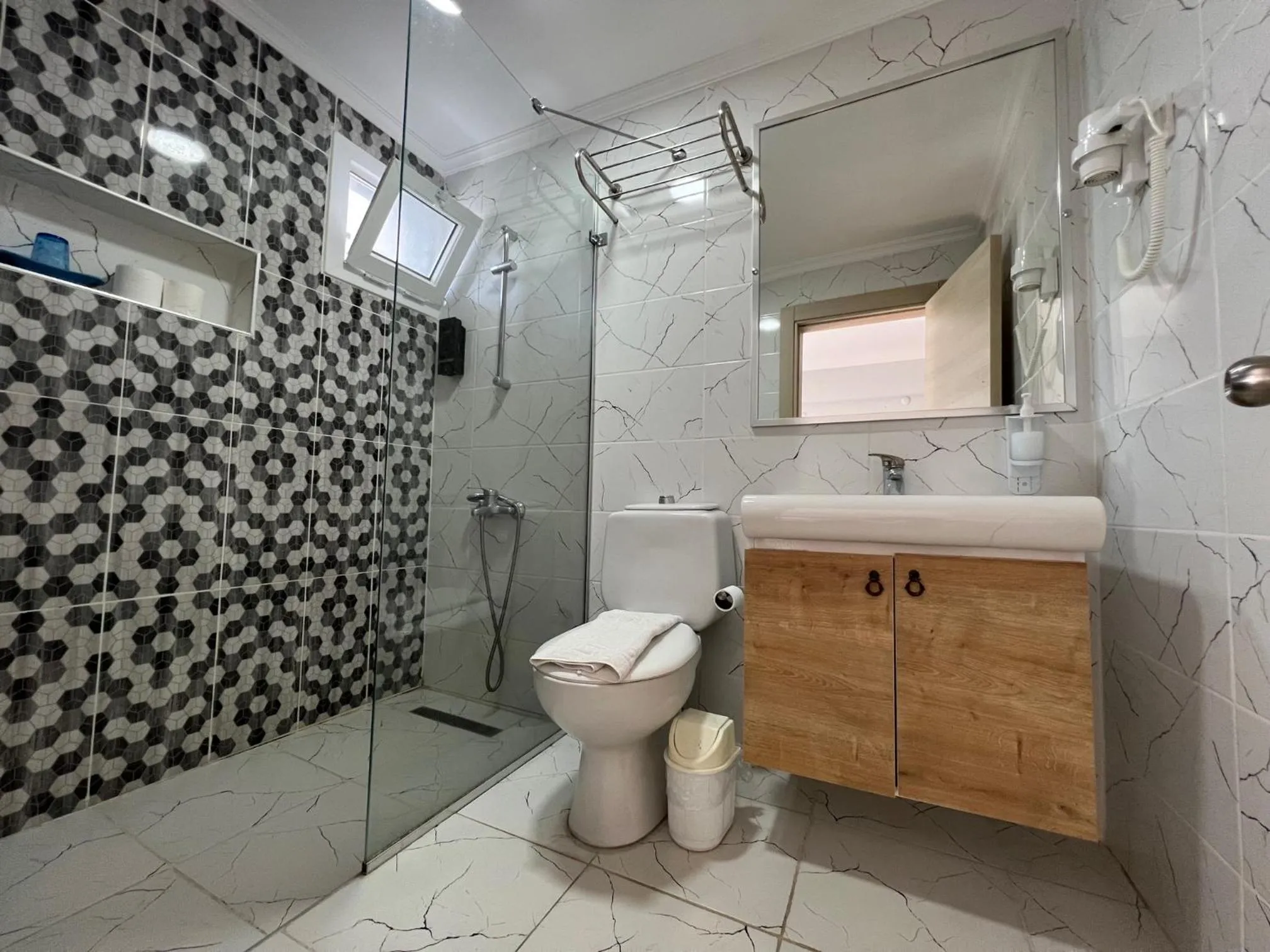 Shower in Ibrahim Bey Hotel