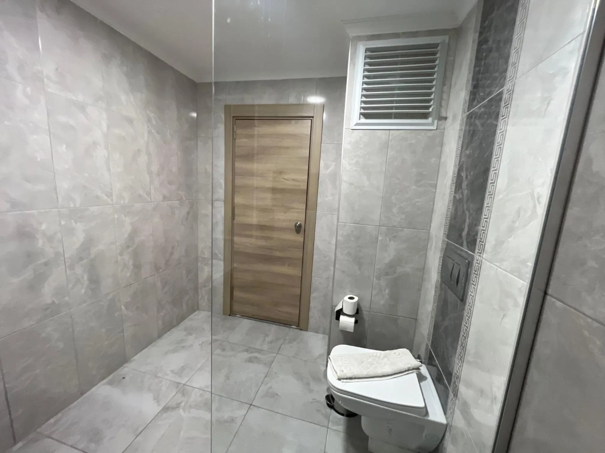 Shower in Ibrahim Bey Hotel