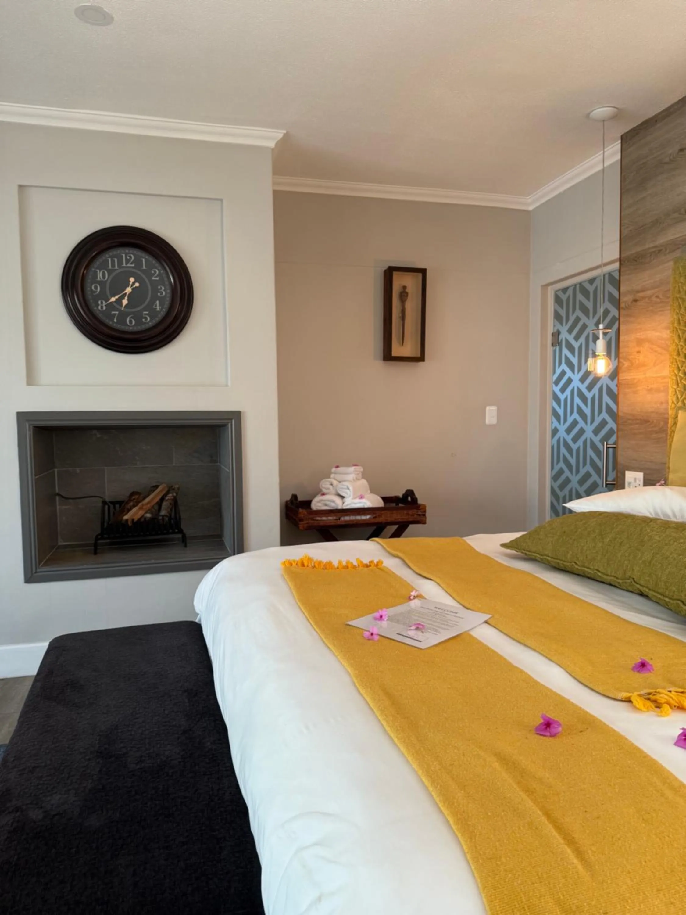 Bed in Dolphin Dunes Guesthouse