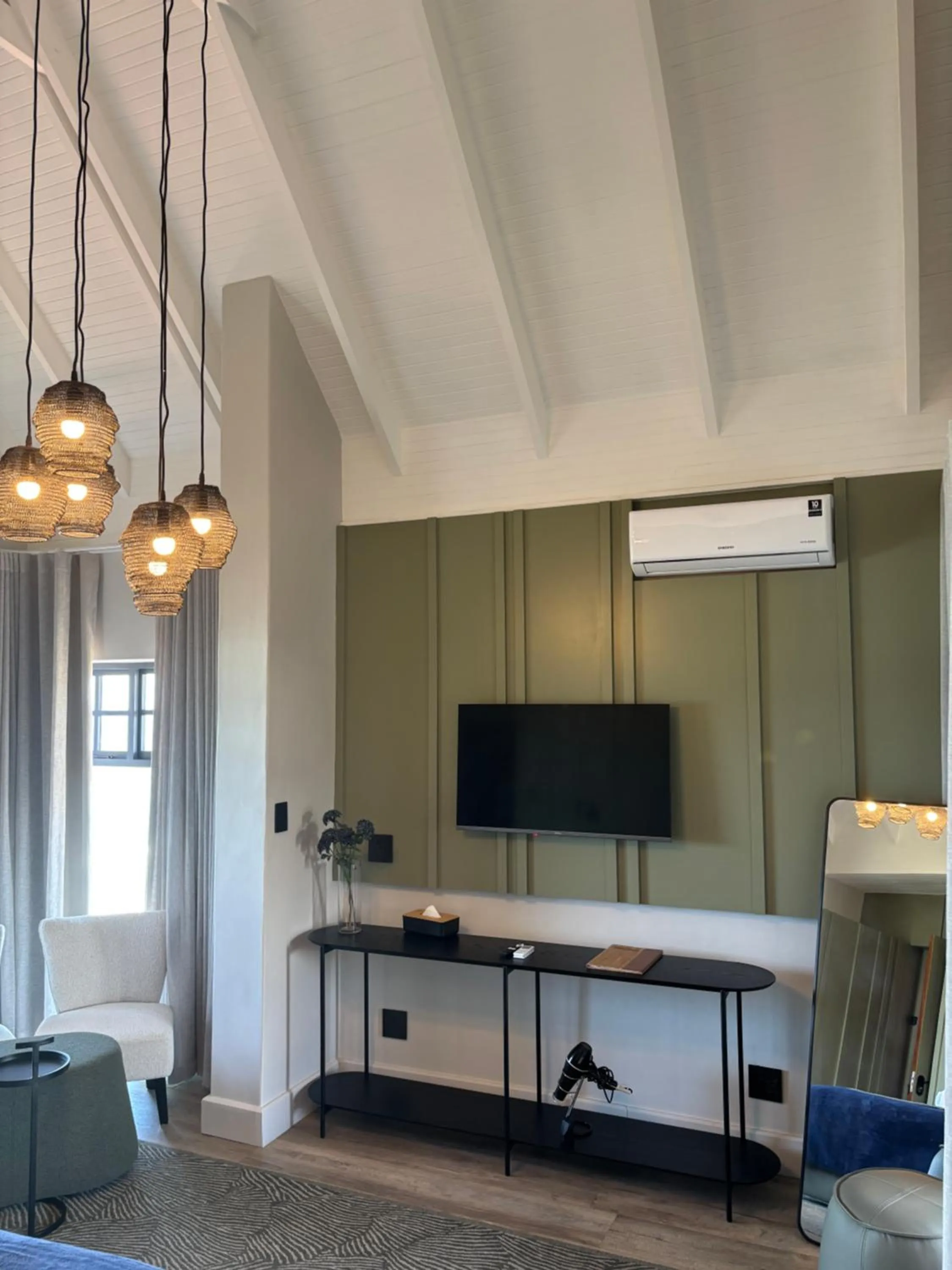 TV and multimedia in Dolphin Dunes Guesthouse