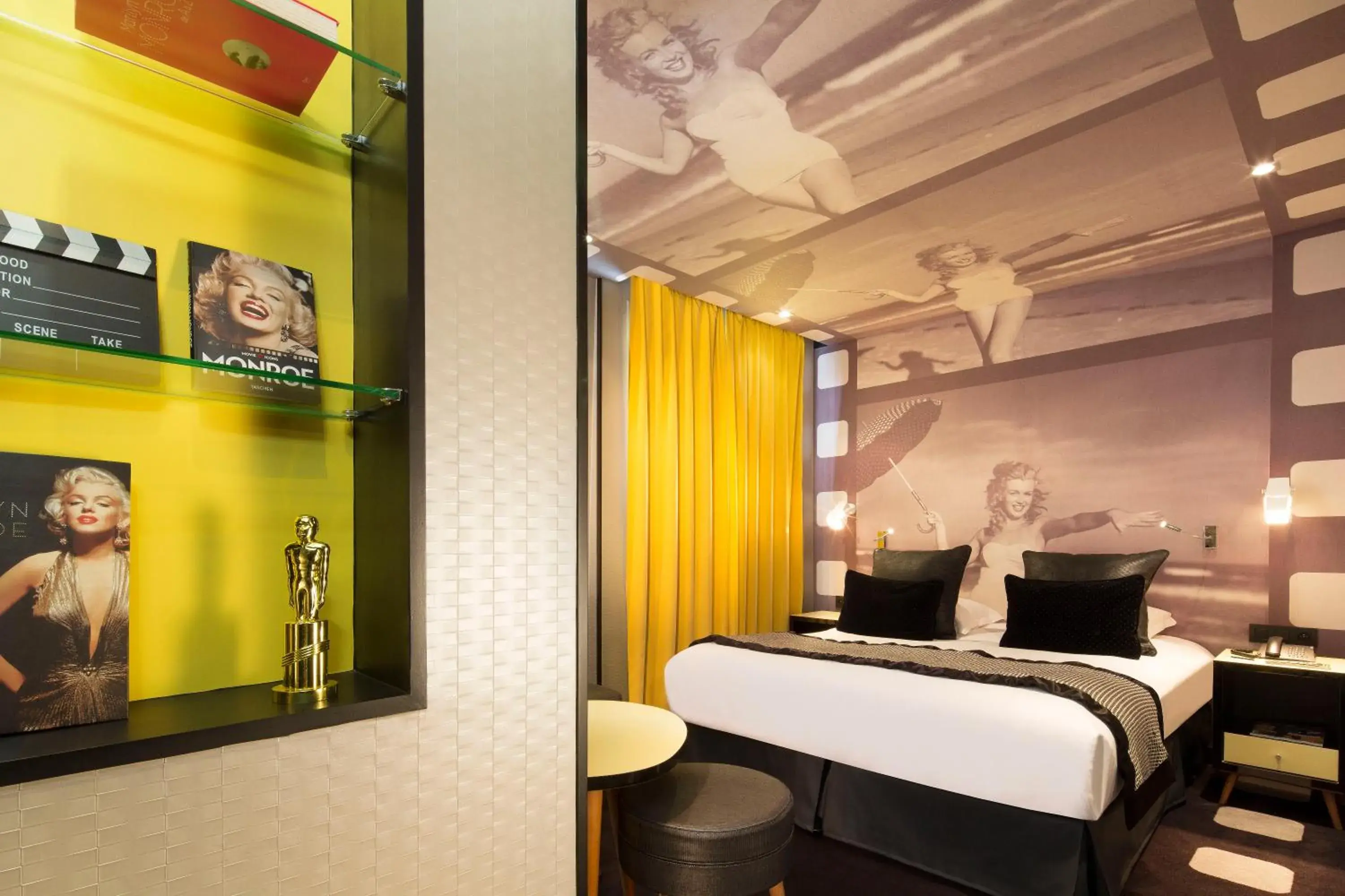 Photo of the whole room, Bed in Platine Hotel Photo of the whole room, Bed in Platine Hotel