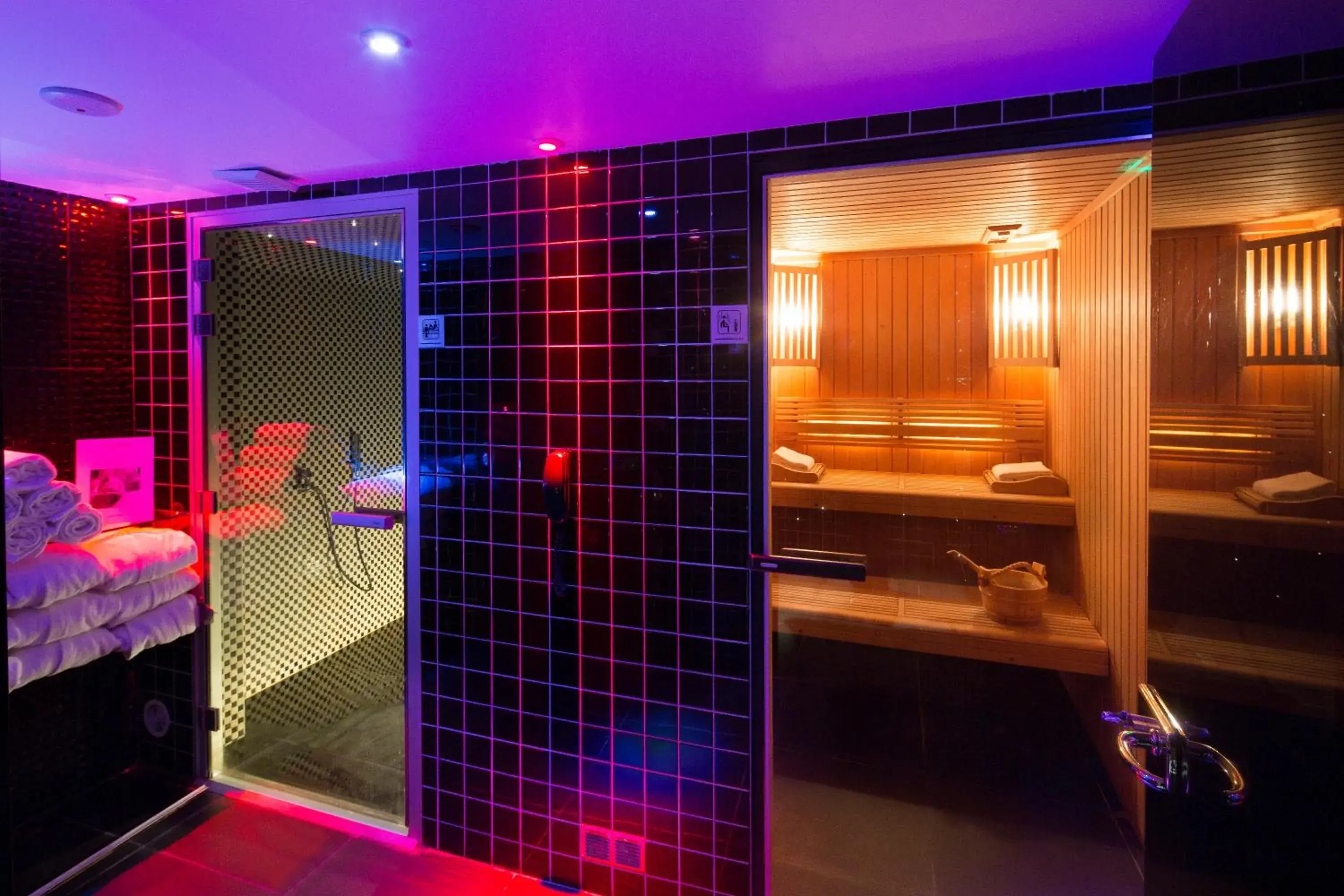 Steam room, Bed in Platine Hotel Steam room, Bed in Platine Hotel
