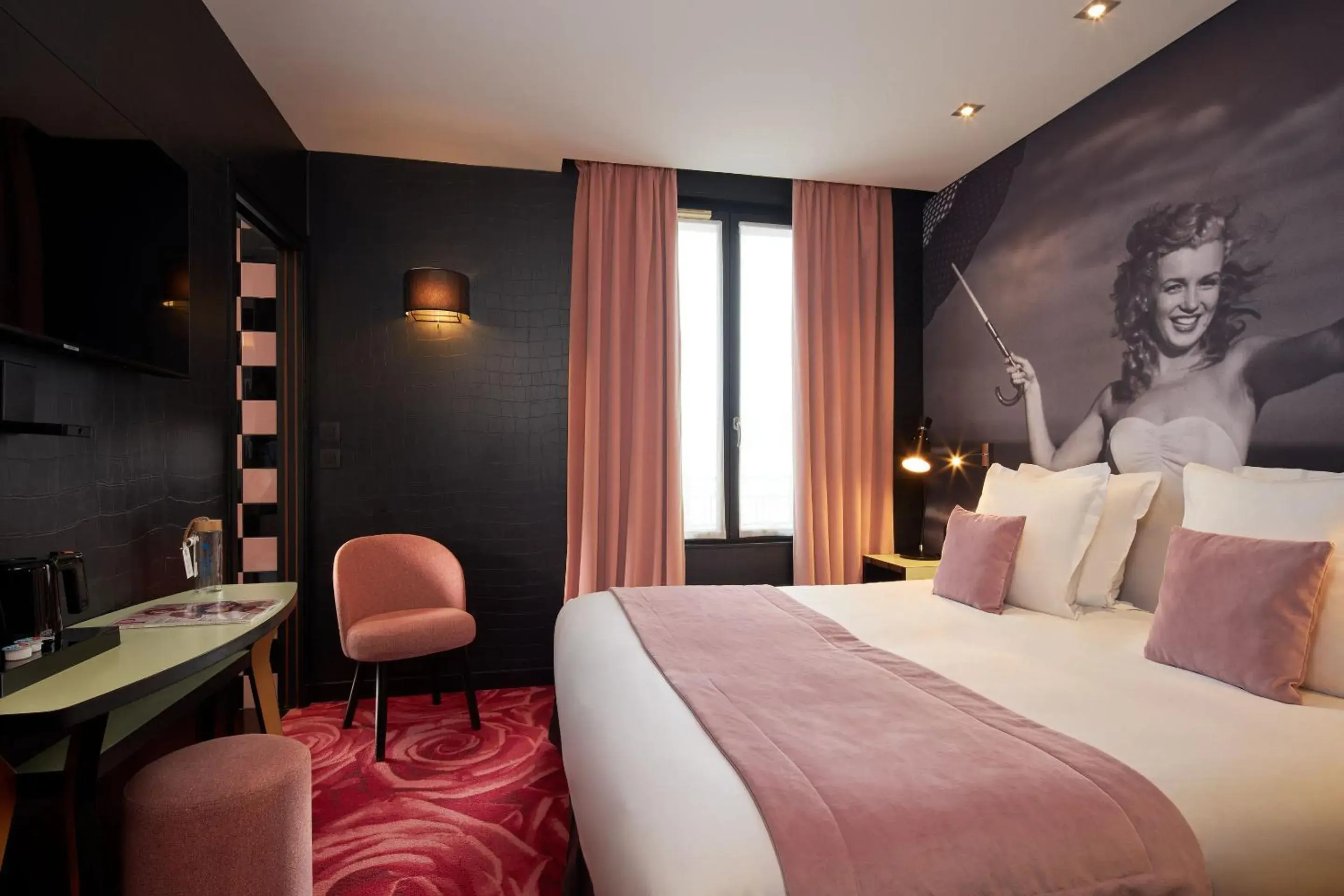 Bedroom, Bed in Platine Hotel Bedroom, Bed in Platine Hotel