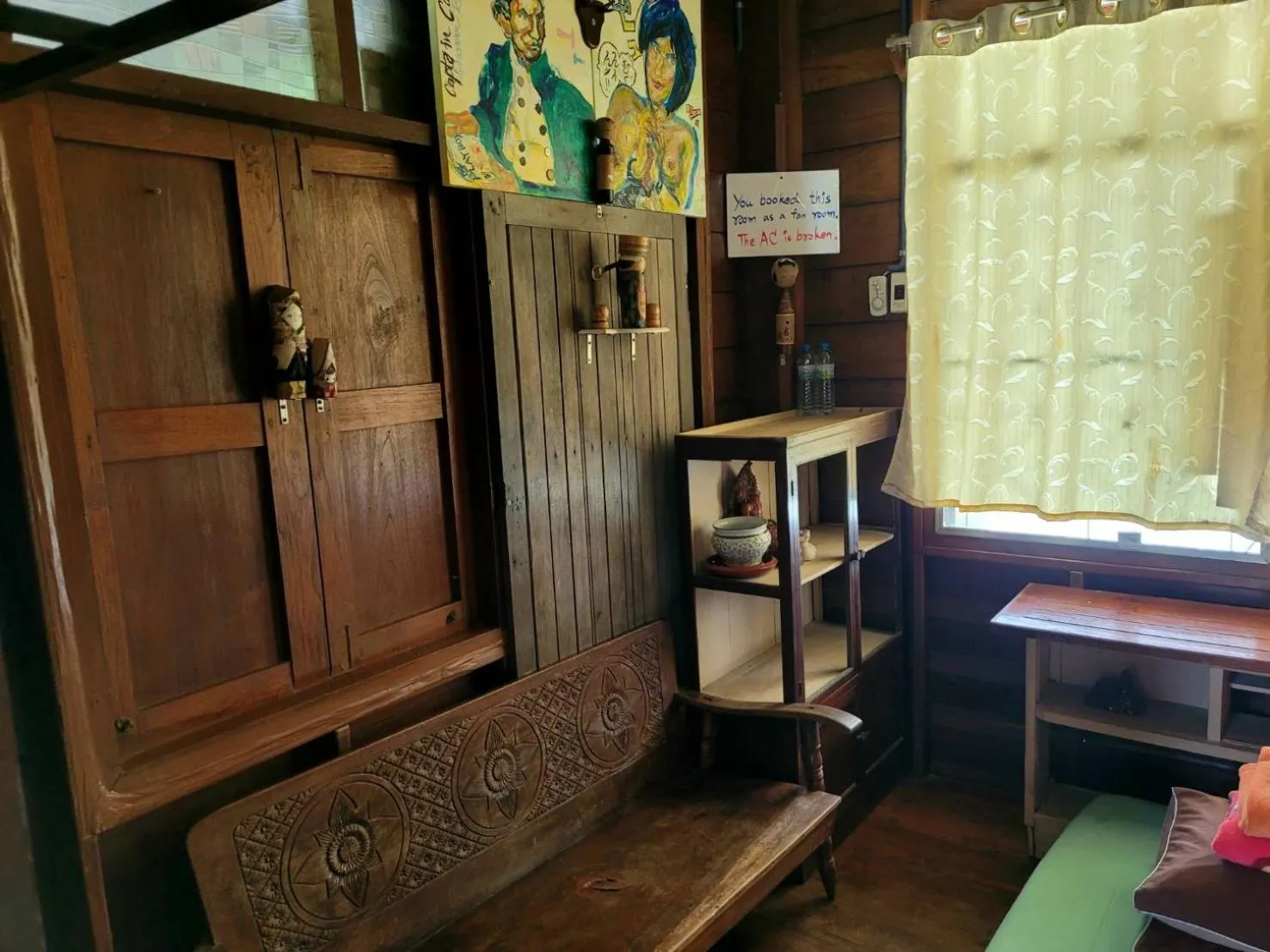 Bed in Ray Nu Guest House