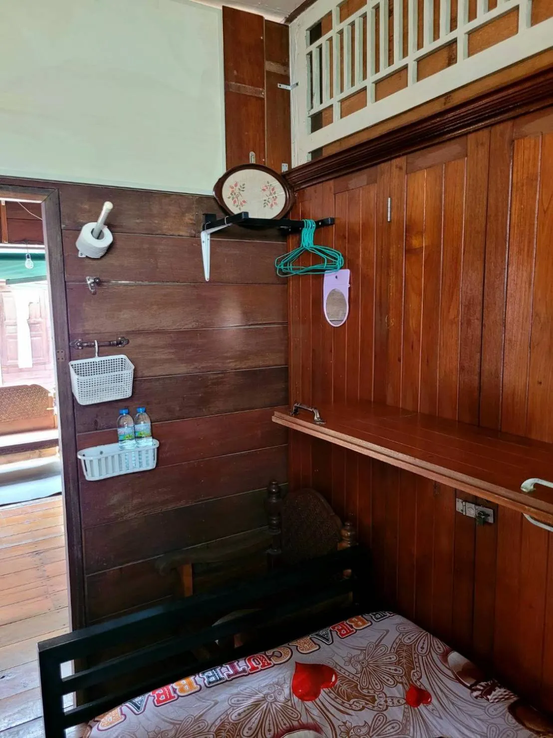 Bed in Ray Nu Guest House