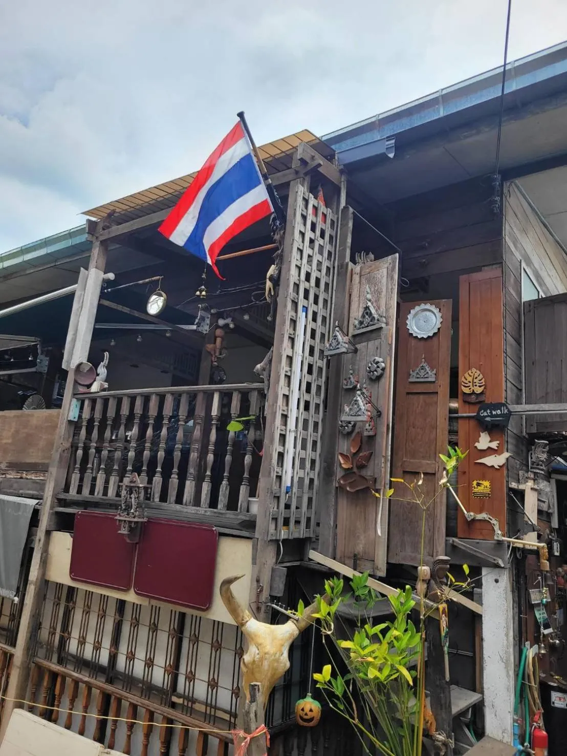 Ray Nu Guest House