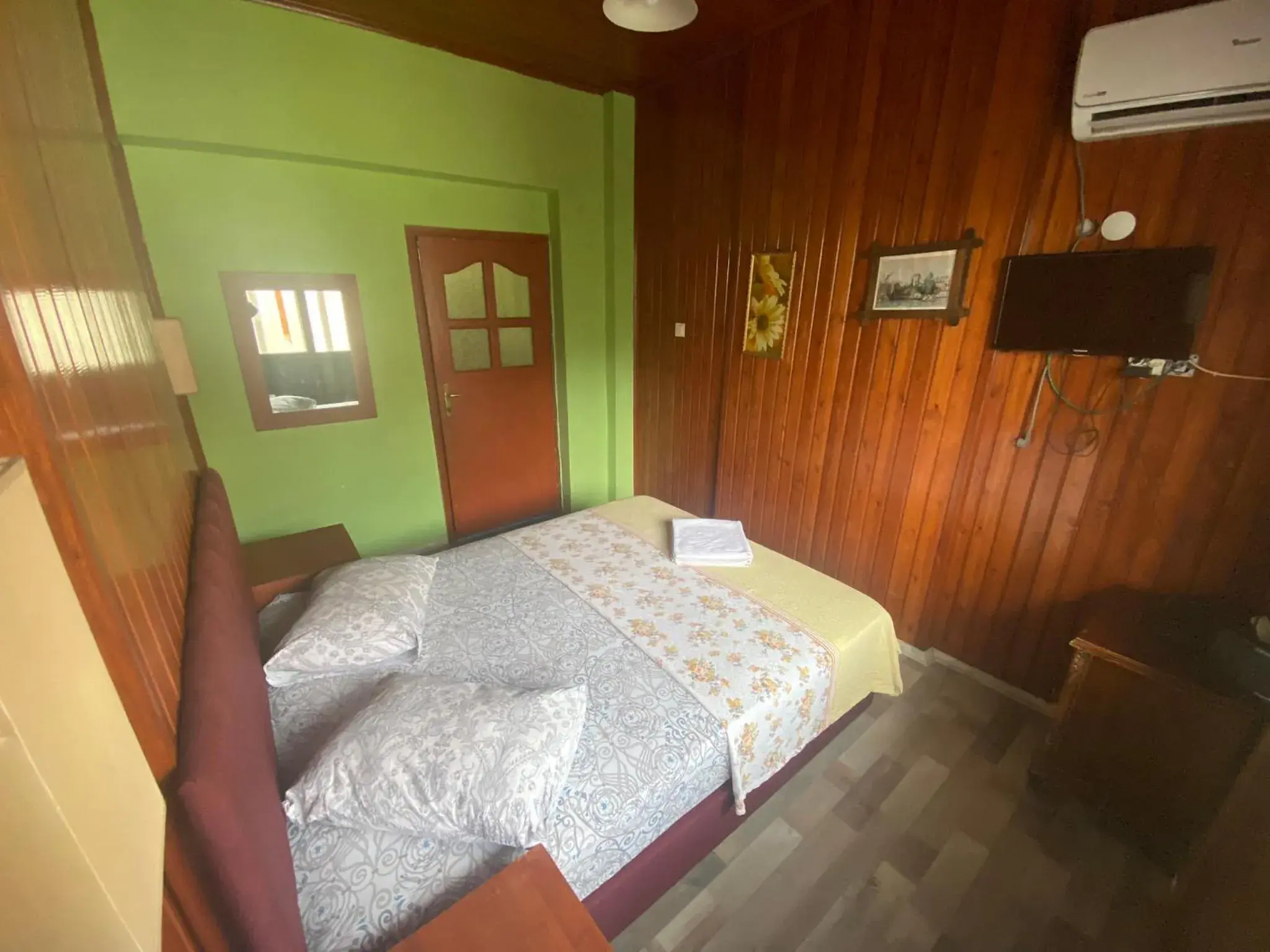 Triple Room in Camel Apartment Triple Room in Camel Apartment