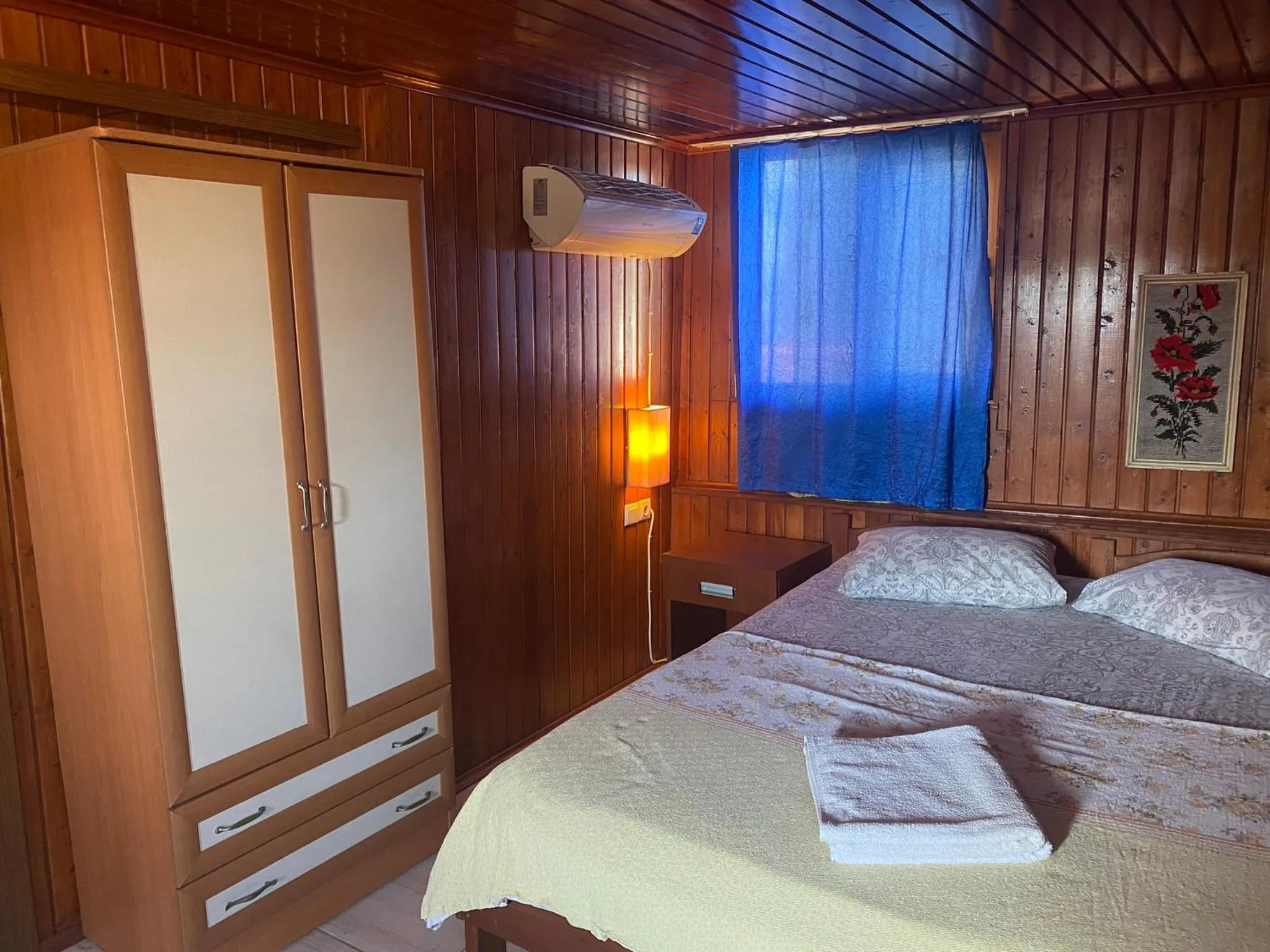 Bed in Camel Apartment