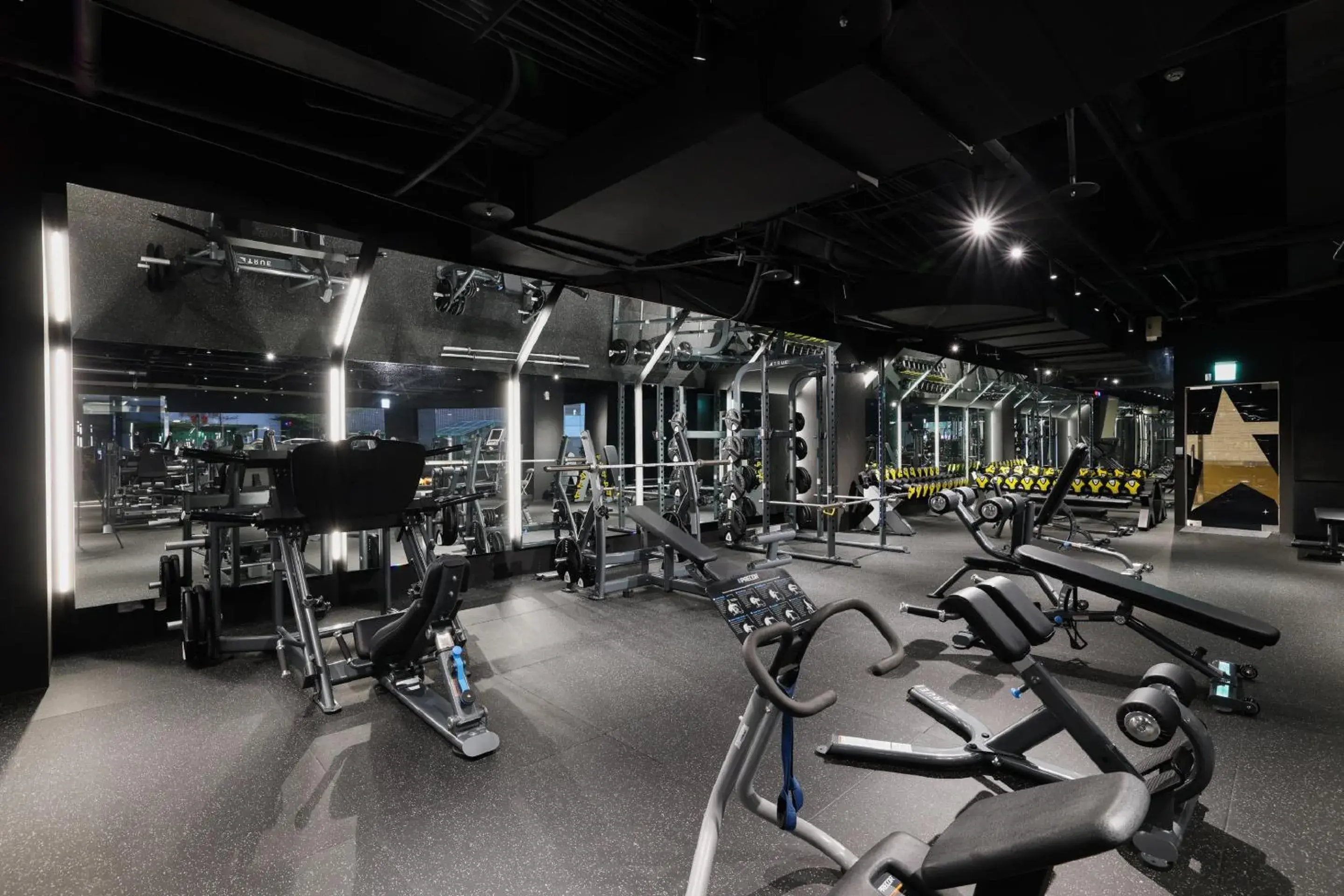 Fitness centre/facilities in ILLUME Taipei Fitness centre/facilities in ILLUME Taipei