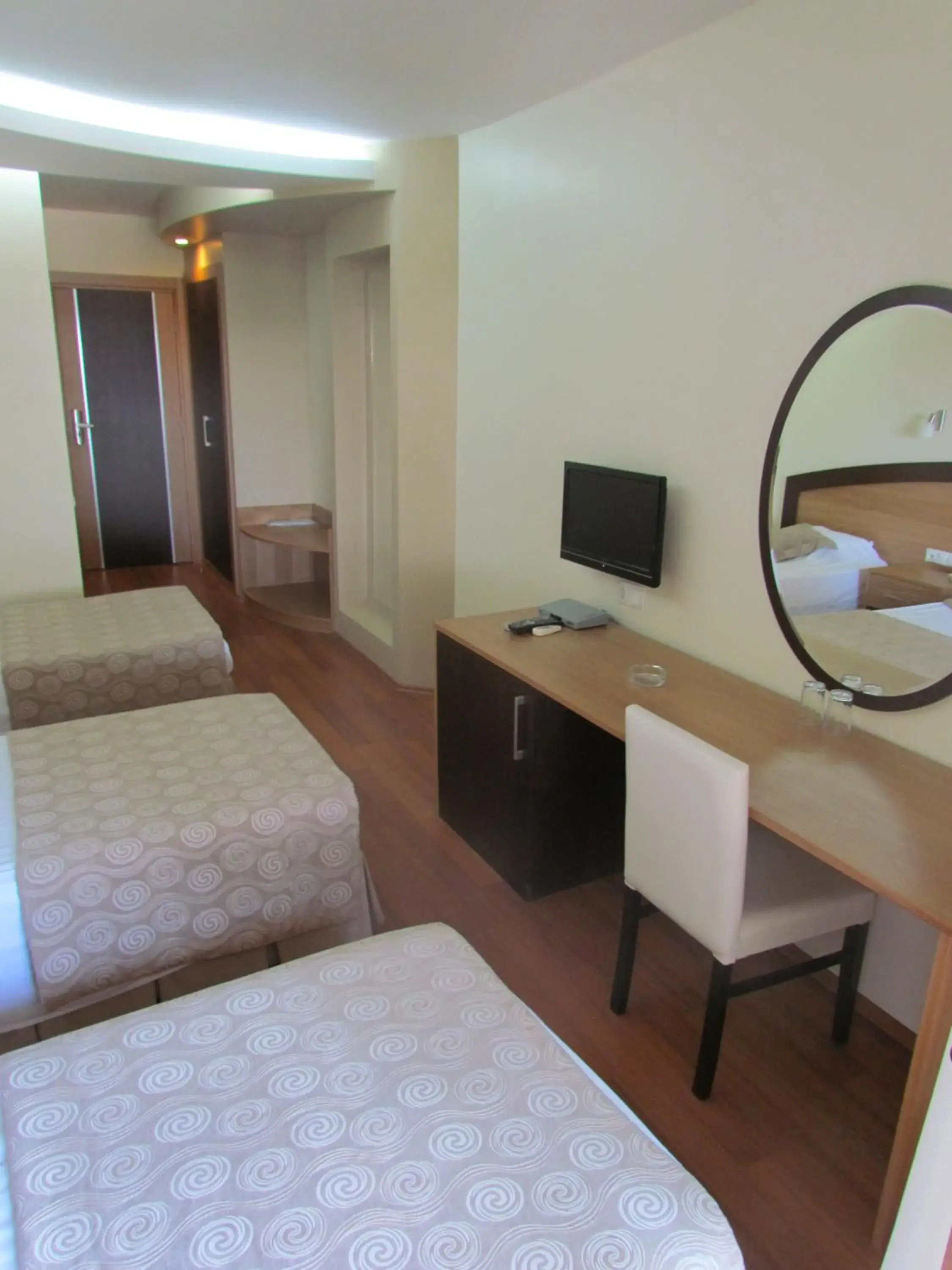 Triple Room in Berksoy Hotel Triple Room in Berksoy Hotel