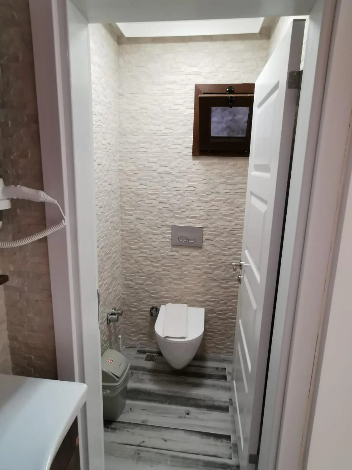 Bathroom in Club Pink Palace Hotel