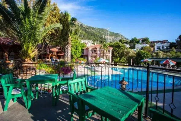 Restaurant/places to eat in Club Pink Palace Hotel Restaurant/places to eat in Club Pink Palace Hotel