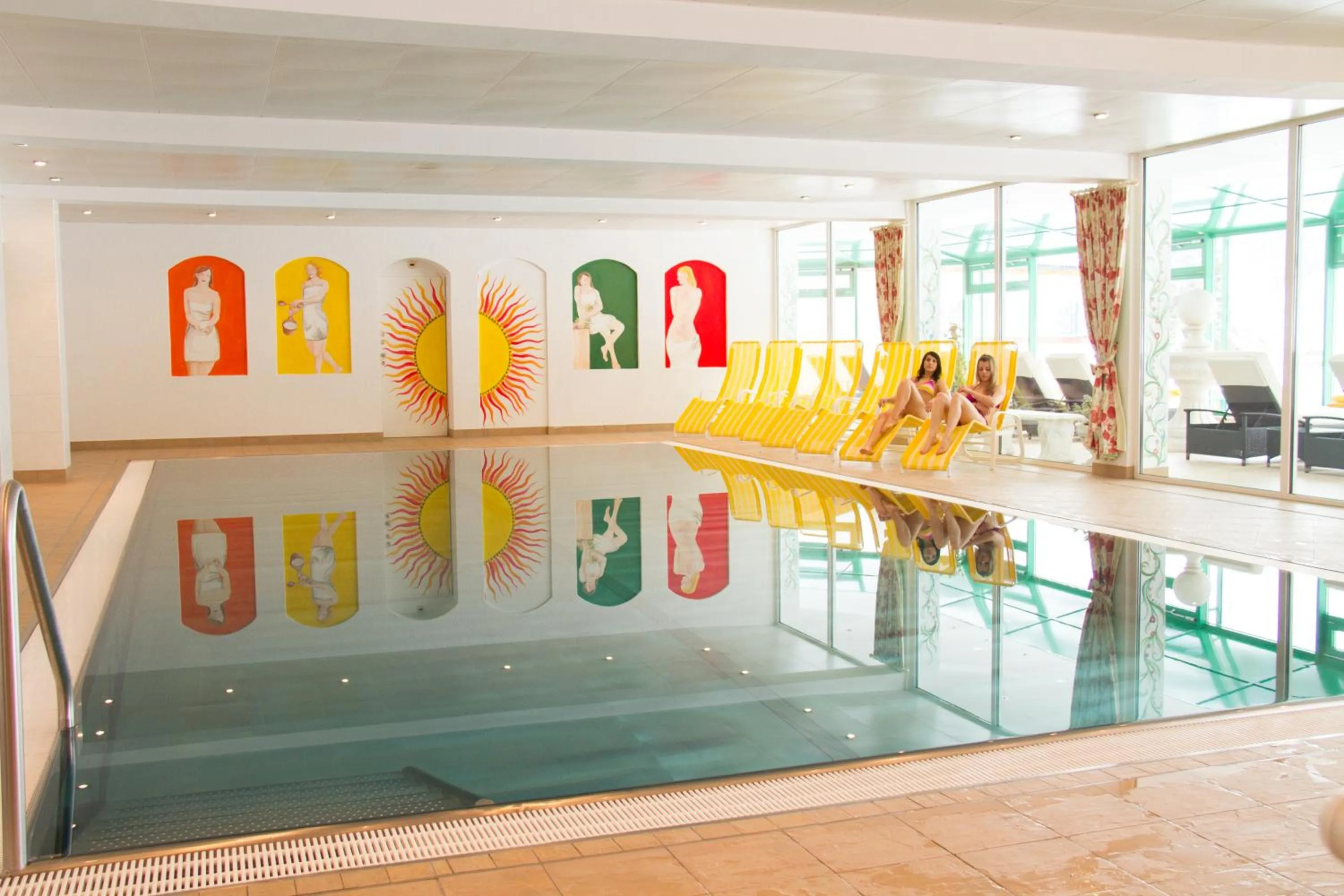 Swimming pool in Hotel Wildauerhof