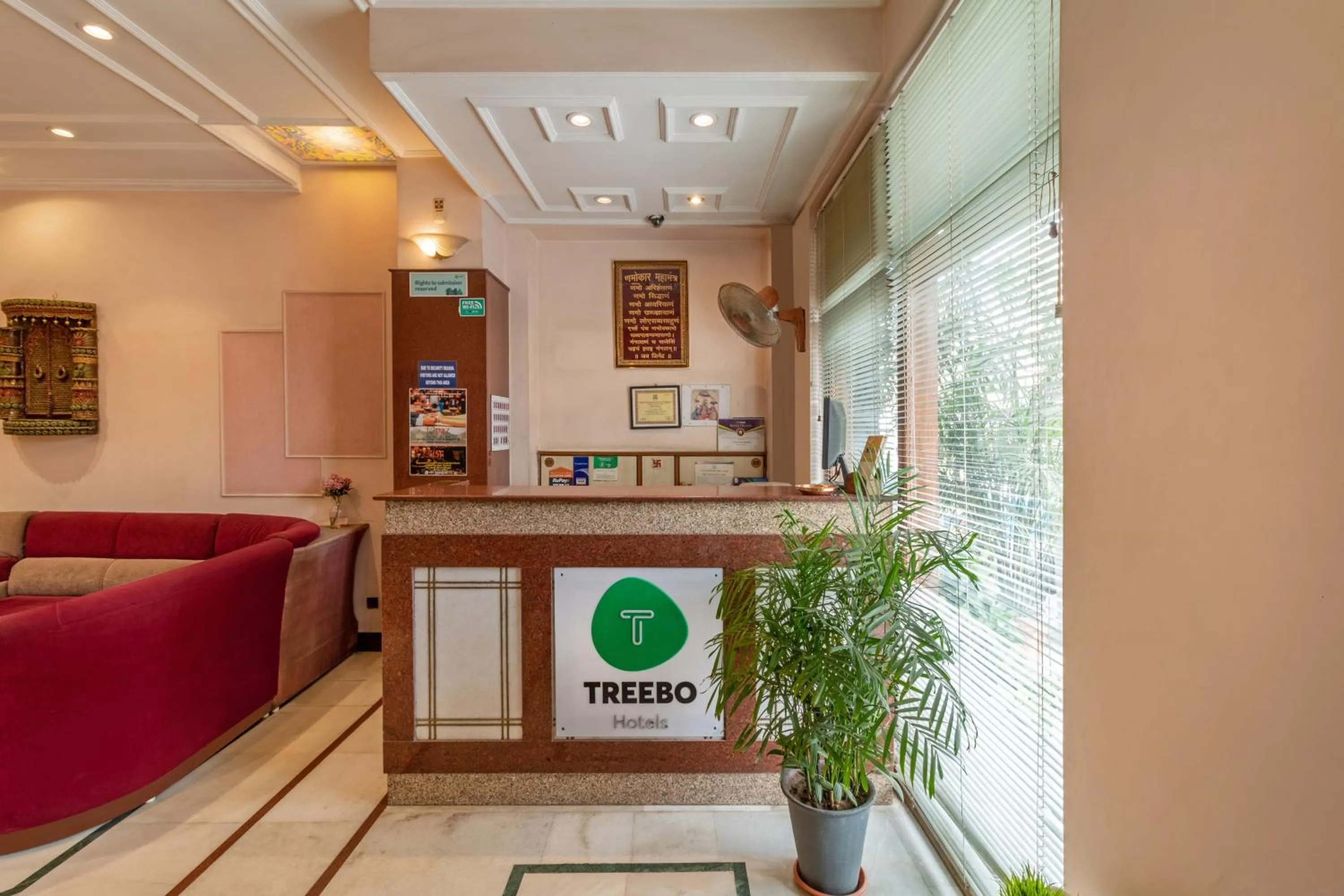 Lobby or reception in Treebo Natraj - Jaipur