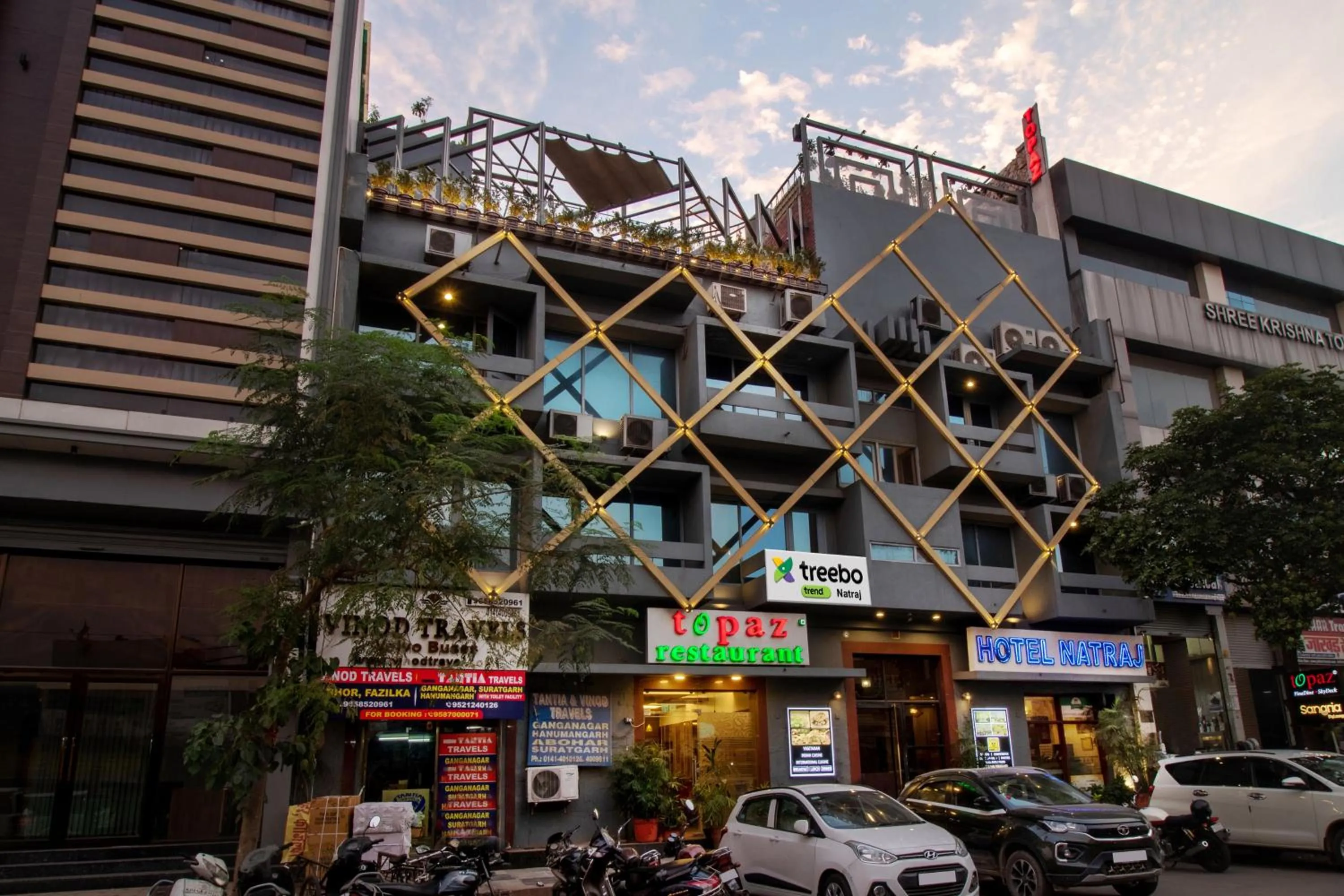 Facade/entrance in Treebo Natraj - Jaipur