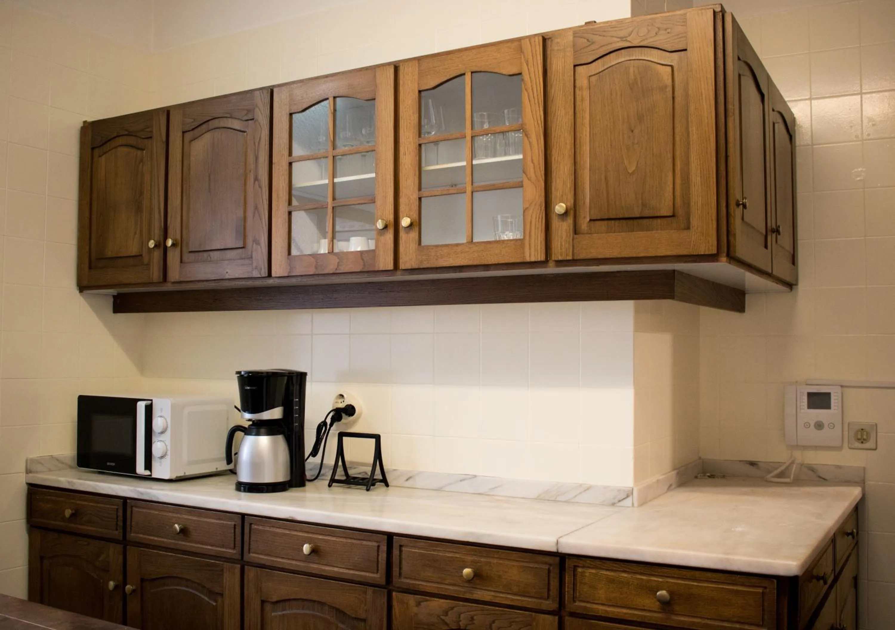 Communal kitchen in Origami Porto Residência & Hostel