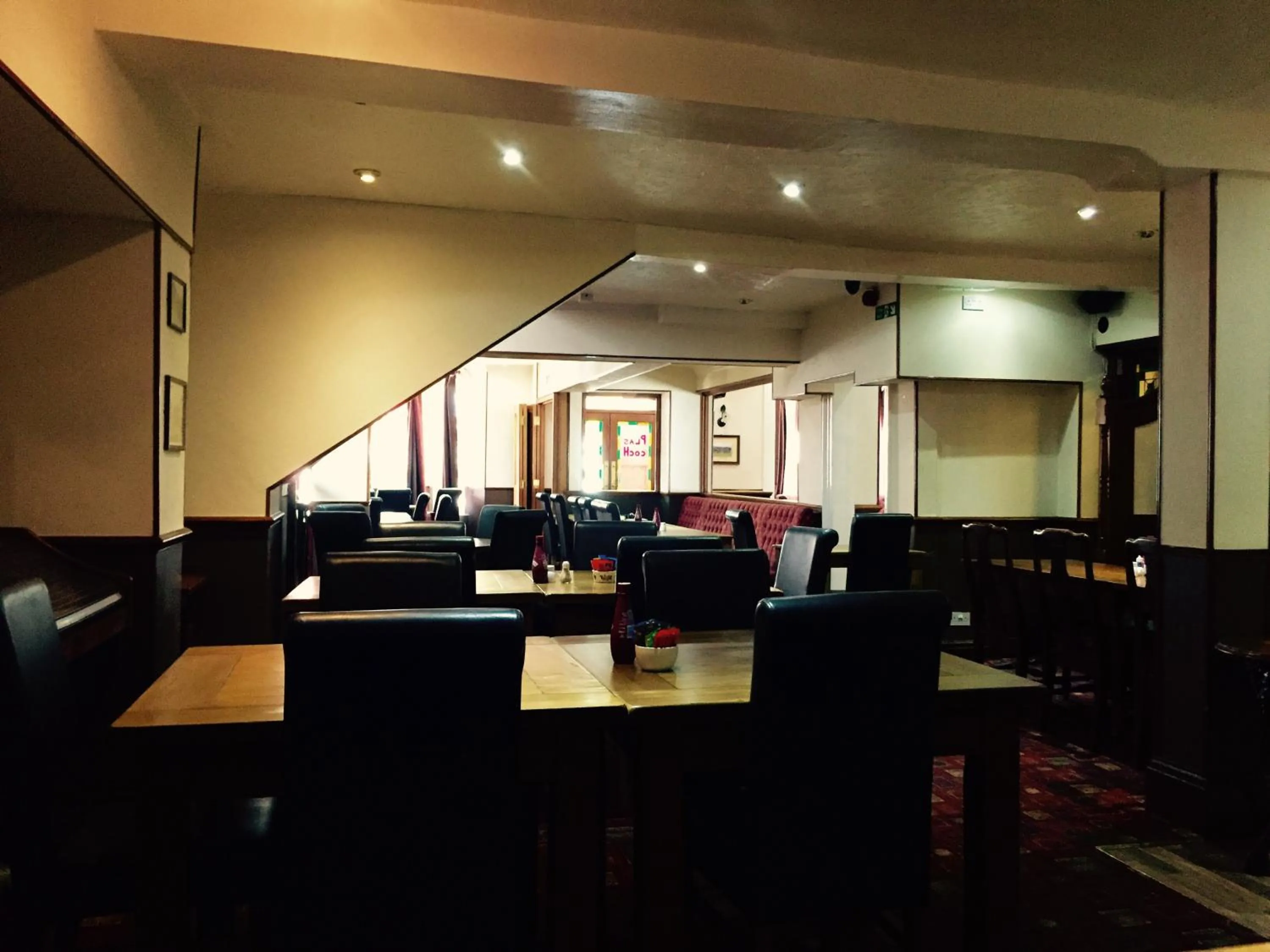 Restaurant/places to eat in Plas Coch Hotel Ltd