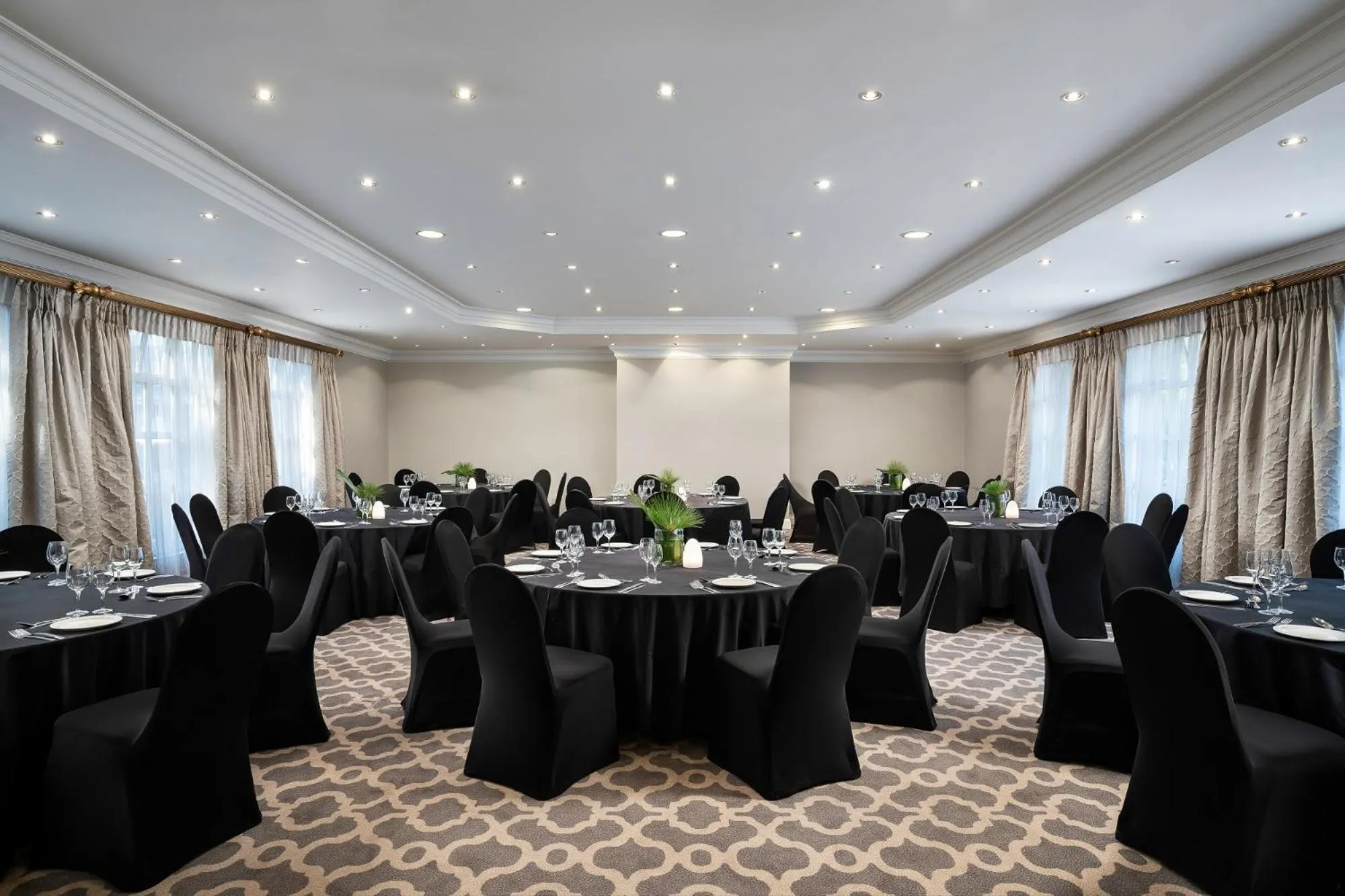 Banquet/Function facilities in Premier Hotel Quatermain