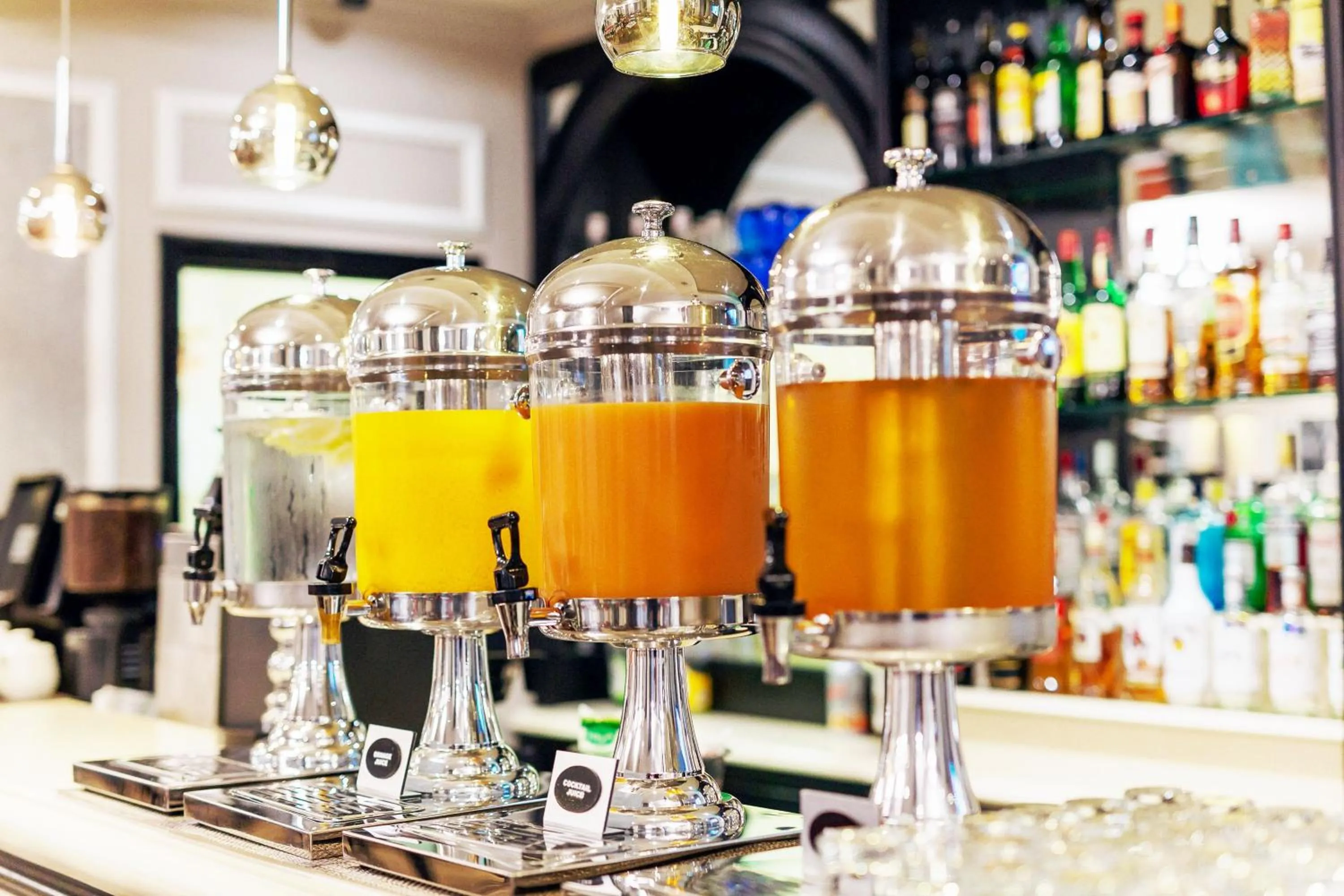 Food and drinks in Premier Hotel Quatermain