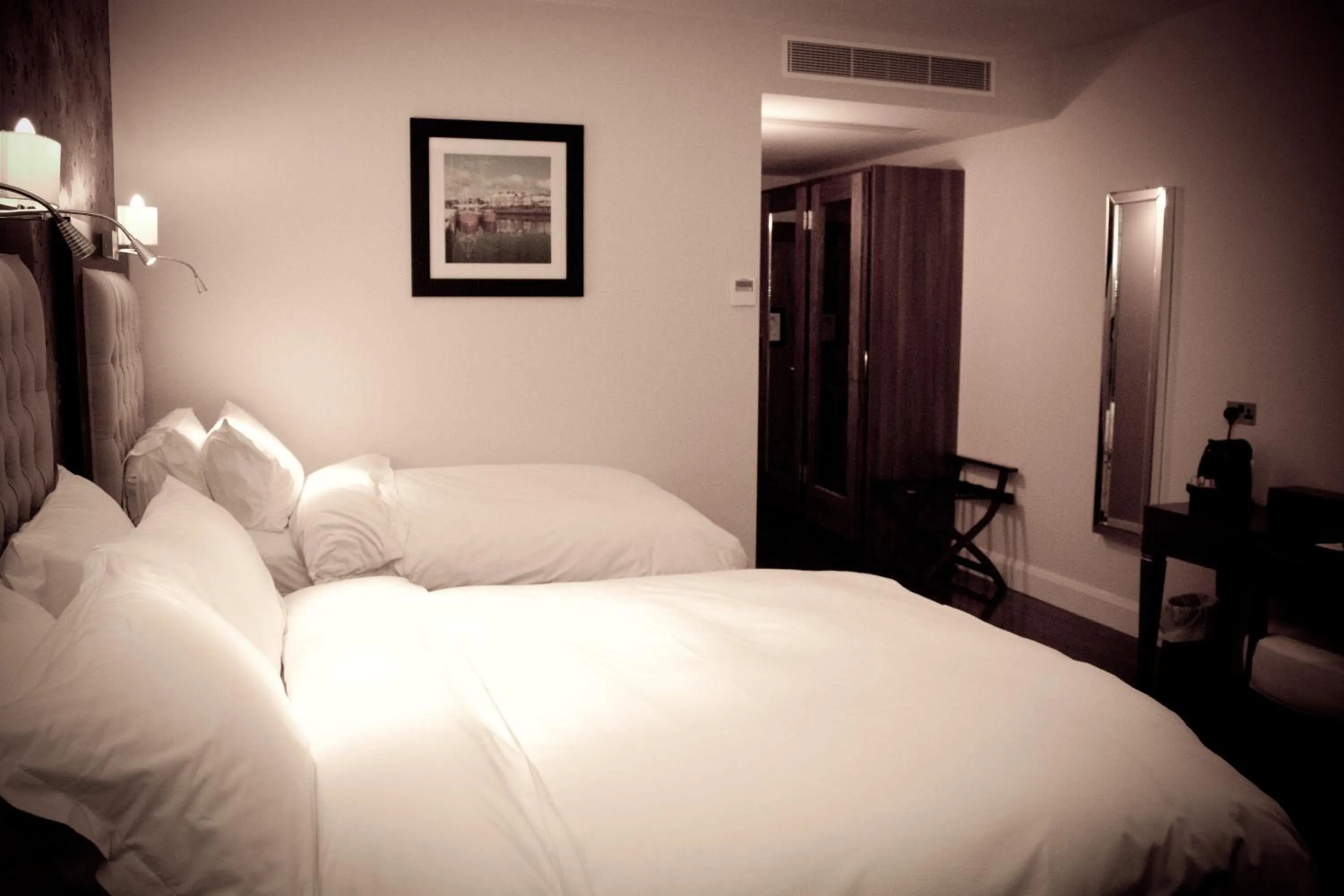 Bed in The Talbot Hotel