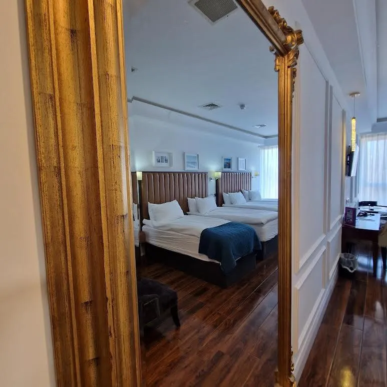 Bed in The Talbot Hotel