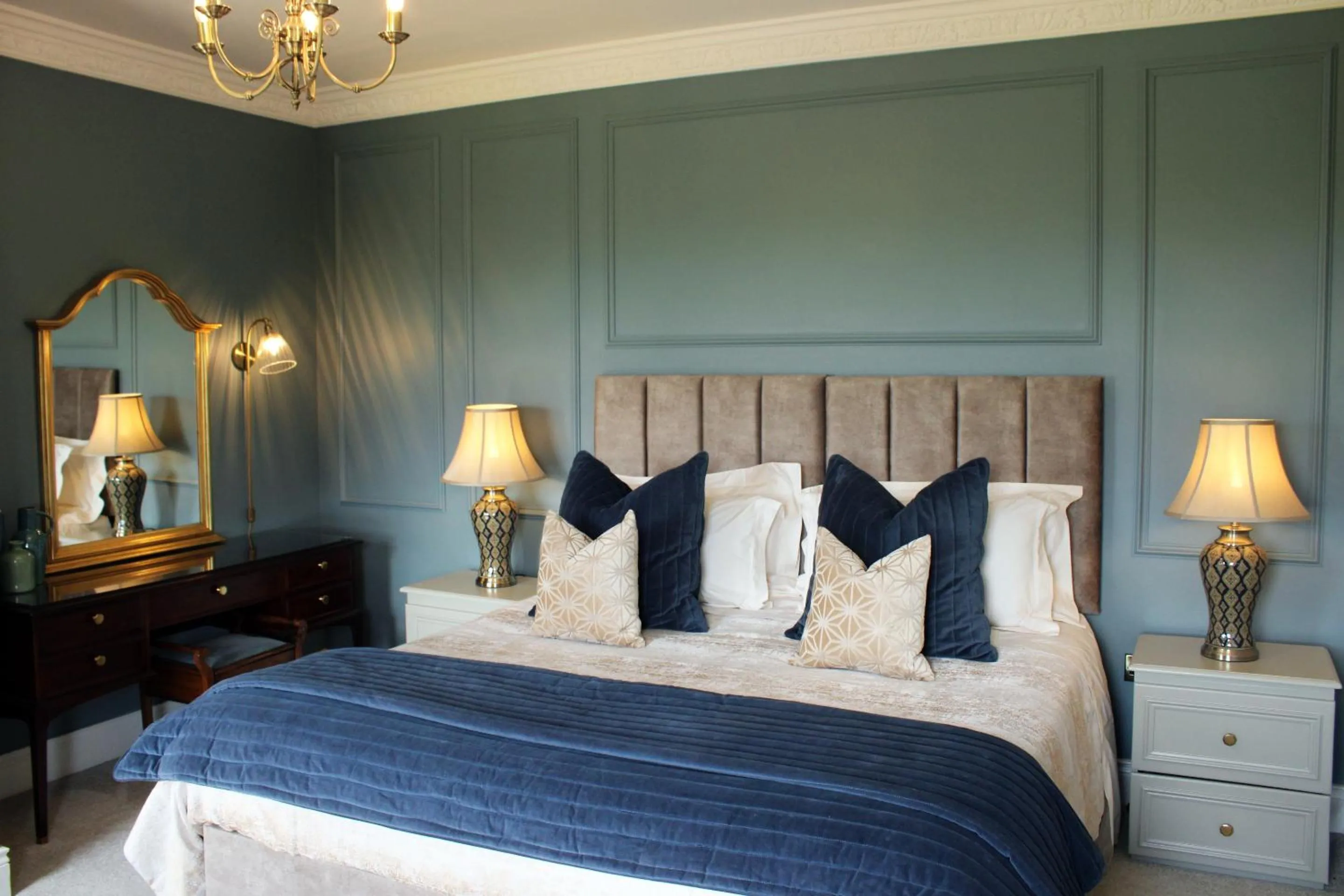 Superior King Room - single occupancy in Carnalbanagh House