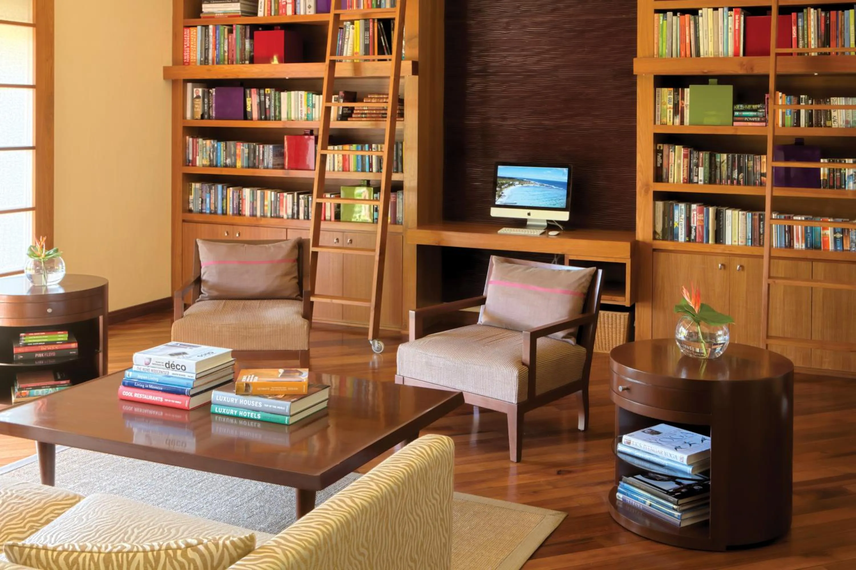 Library in Shanti Maurice Resort & Spa