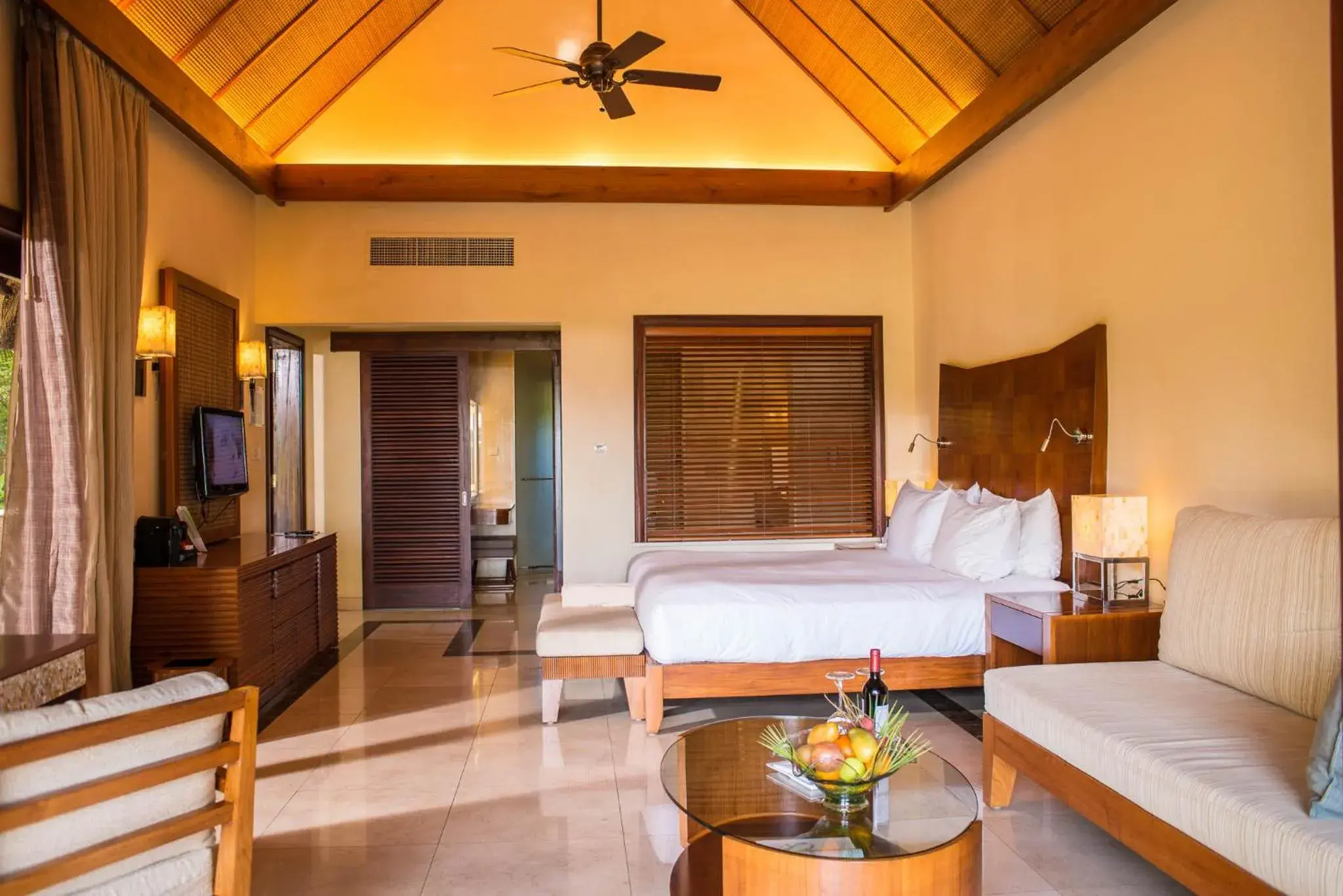Bedroom, Bed in Shanti Maurice Resort & Spa Bedroom, Bed in Shanti Maurice Resort & Spa