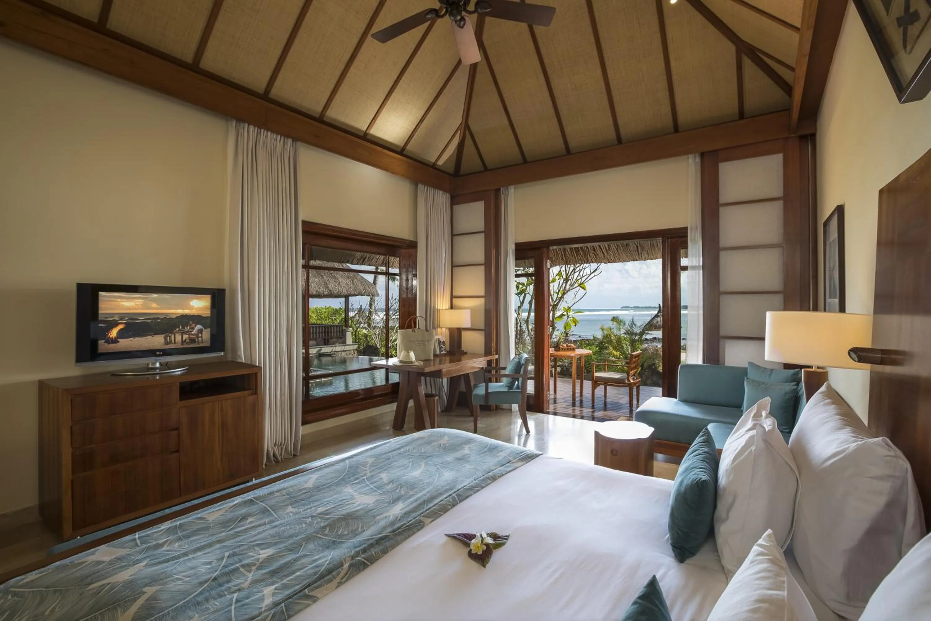 Bedroom, Bed in Shanti Maurice Resort & Spa