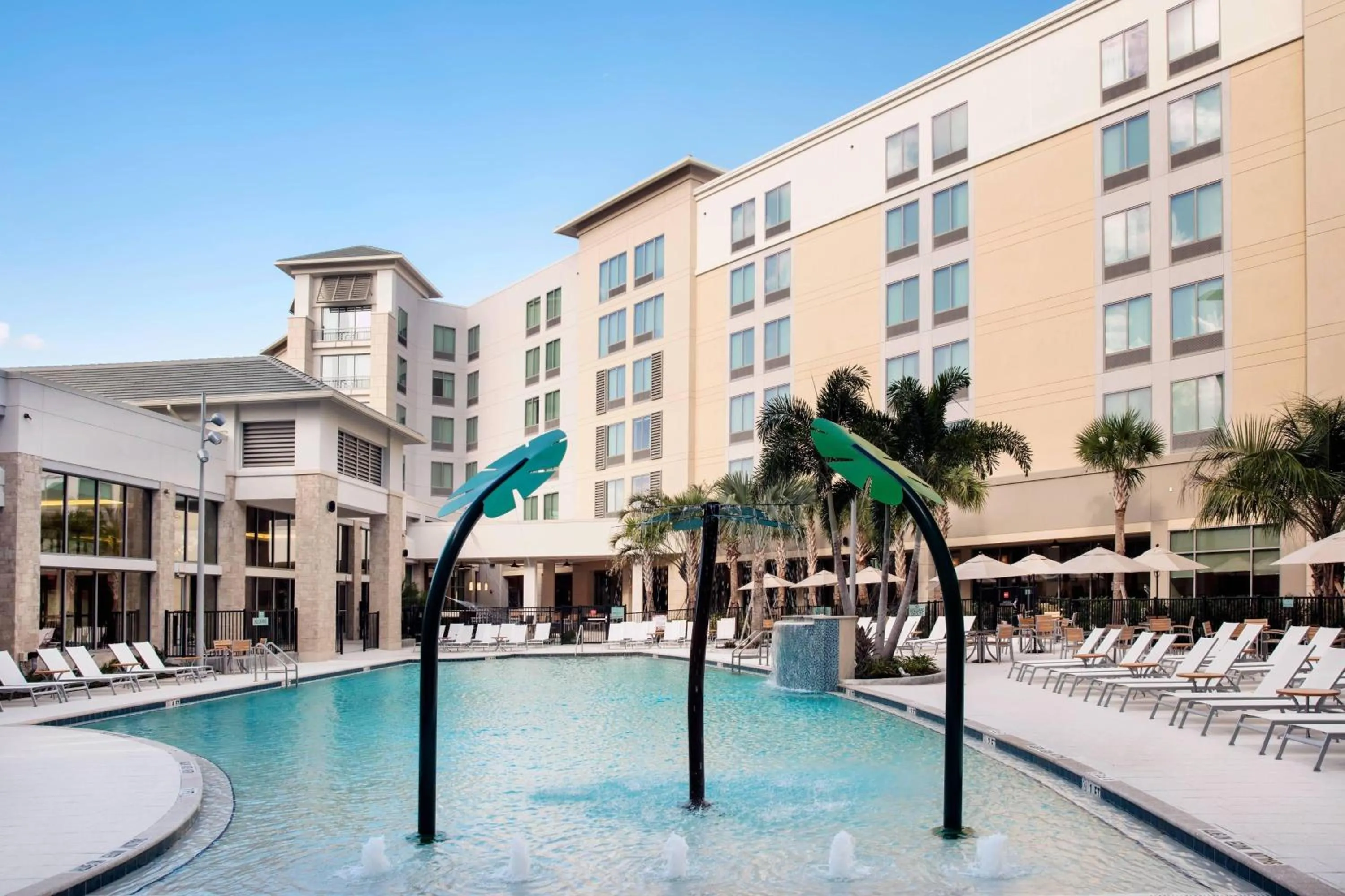 Swimming pool in SpringHill Suites by Marriott Orlando Theme Parks Lake Buena Vista