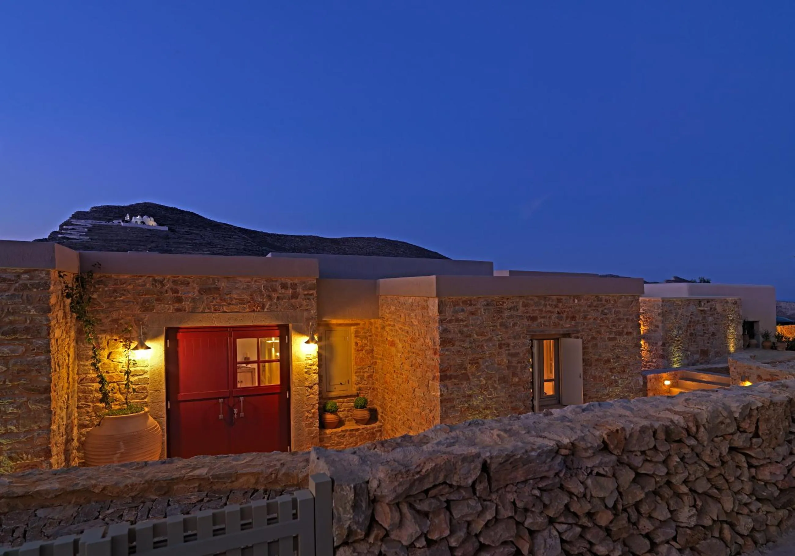 Themonies Luxury Suites