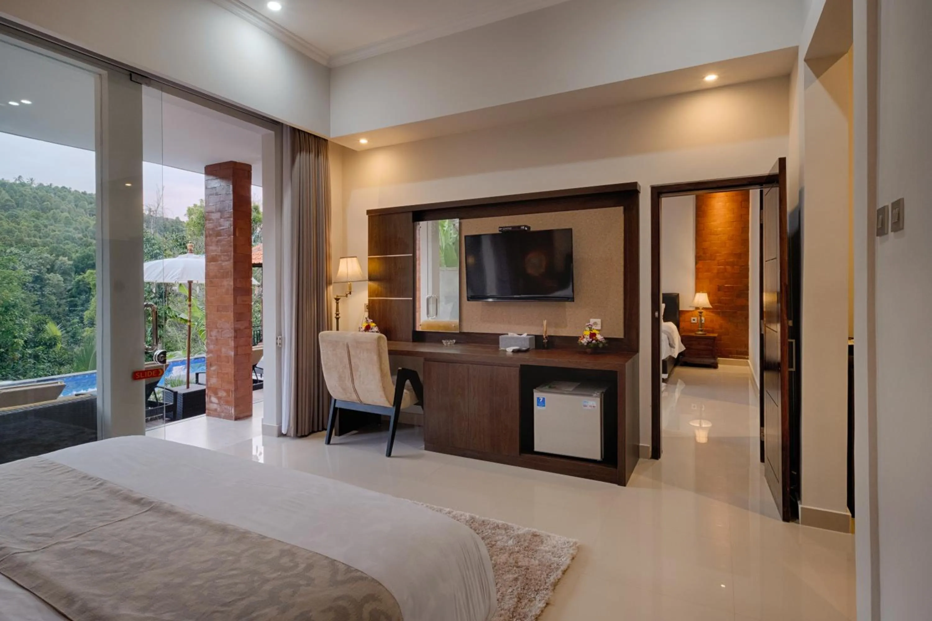 TV and multimedia, Bed in Nadira Bali Villa