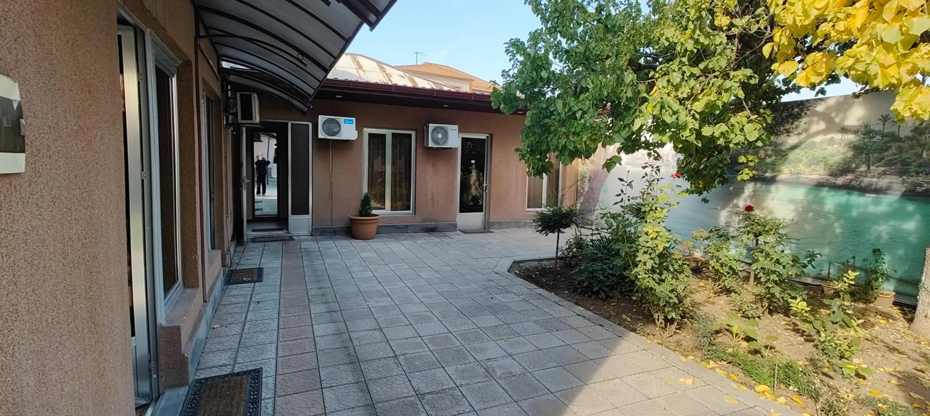 Garden in Areg Hotel