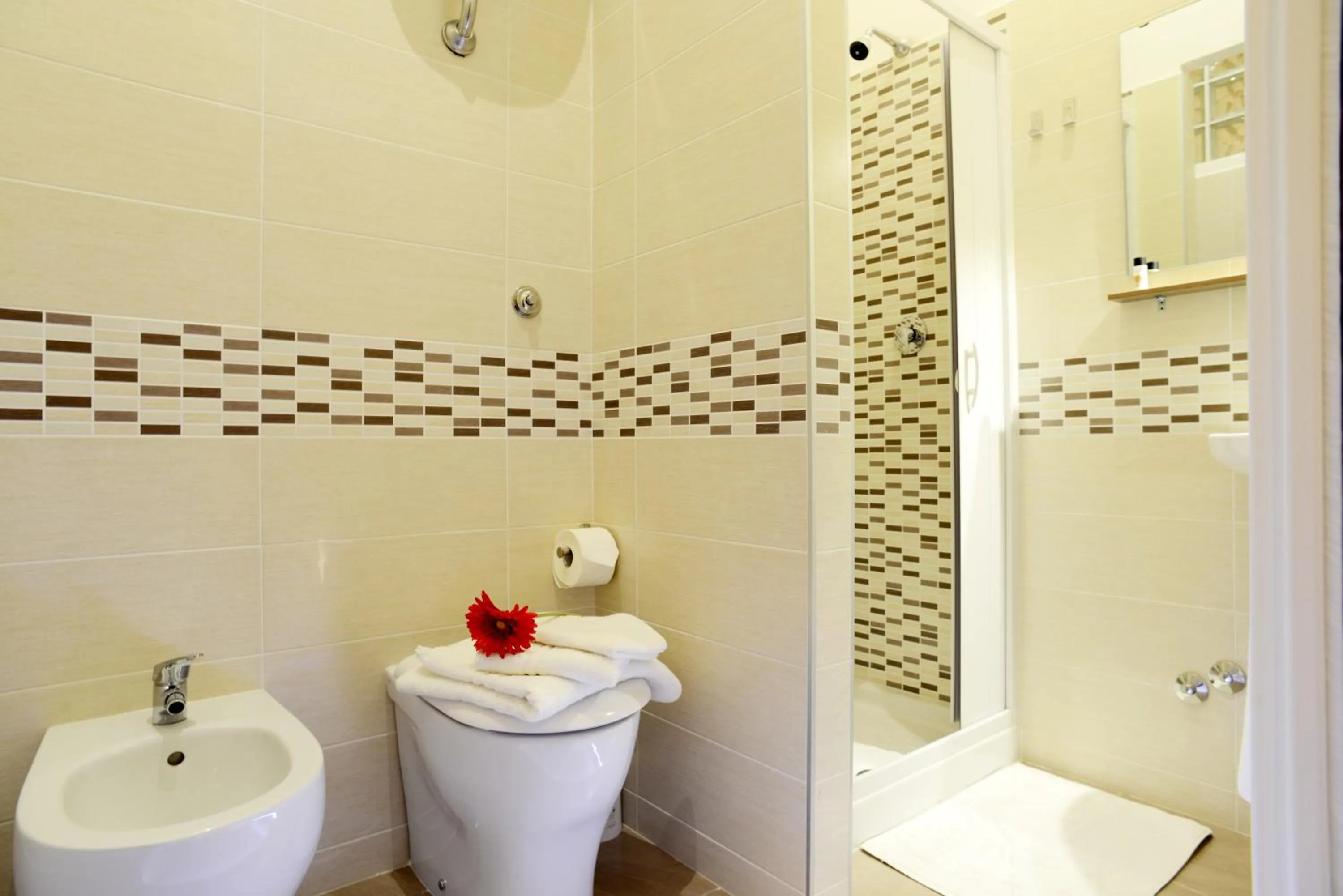 Bathroom in Vic Street B&B