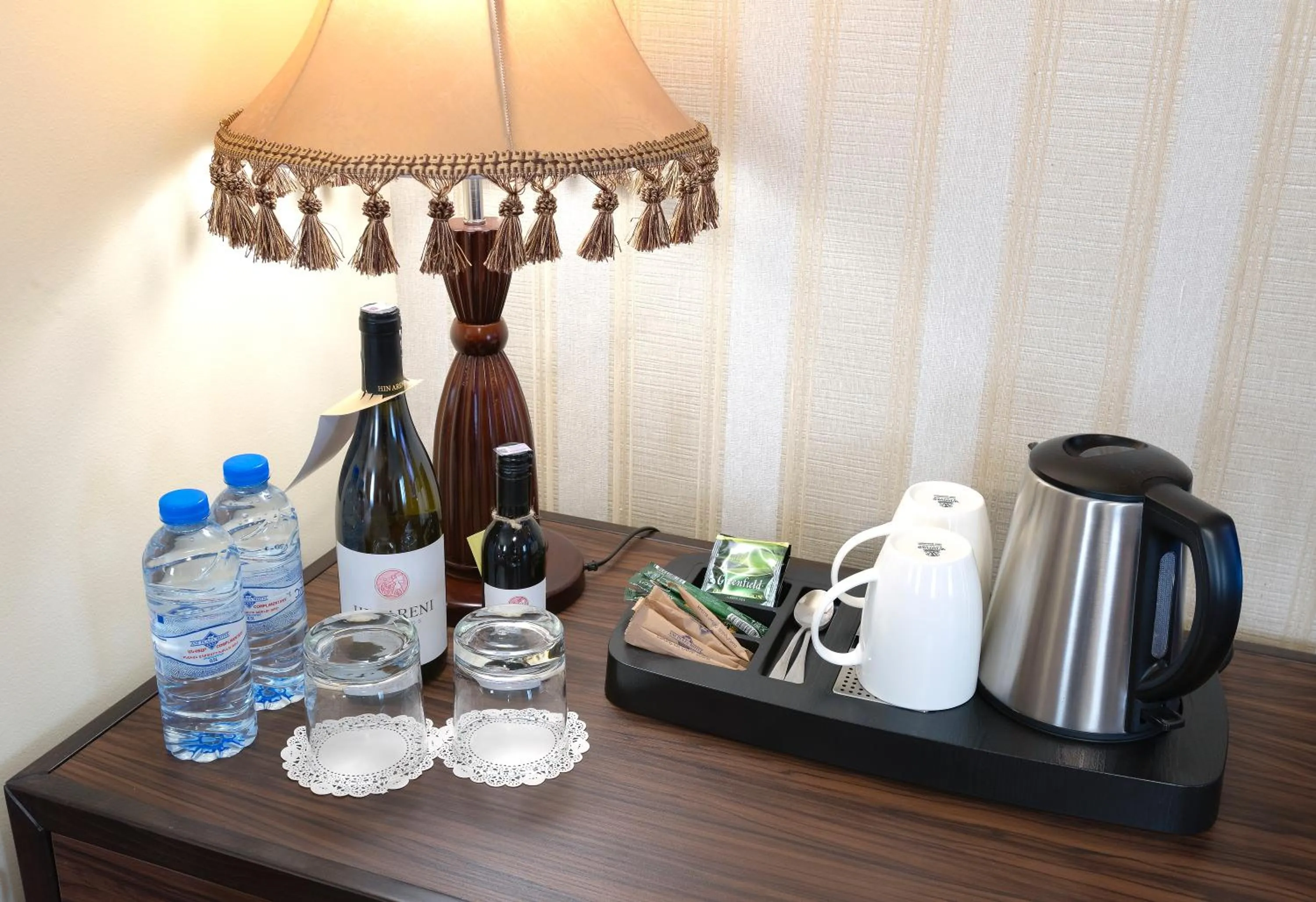 Coffee/tea facilities in Ani Plaza Hotel