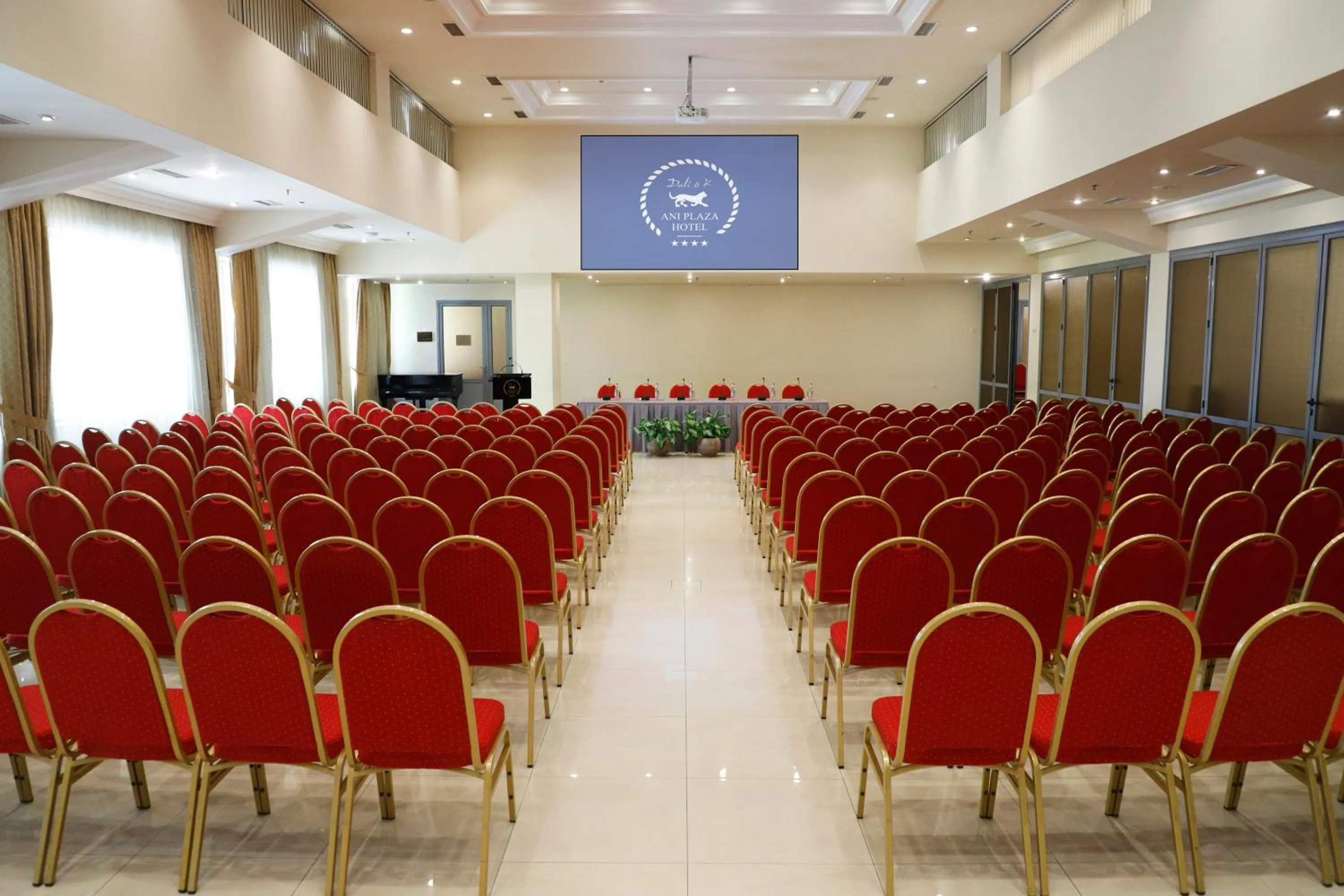 Meeting/conference room in Ani Plaza Hotel