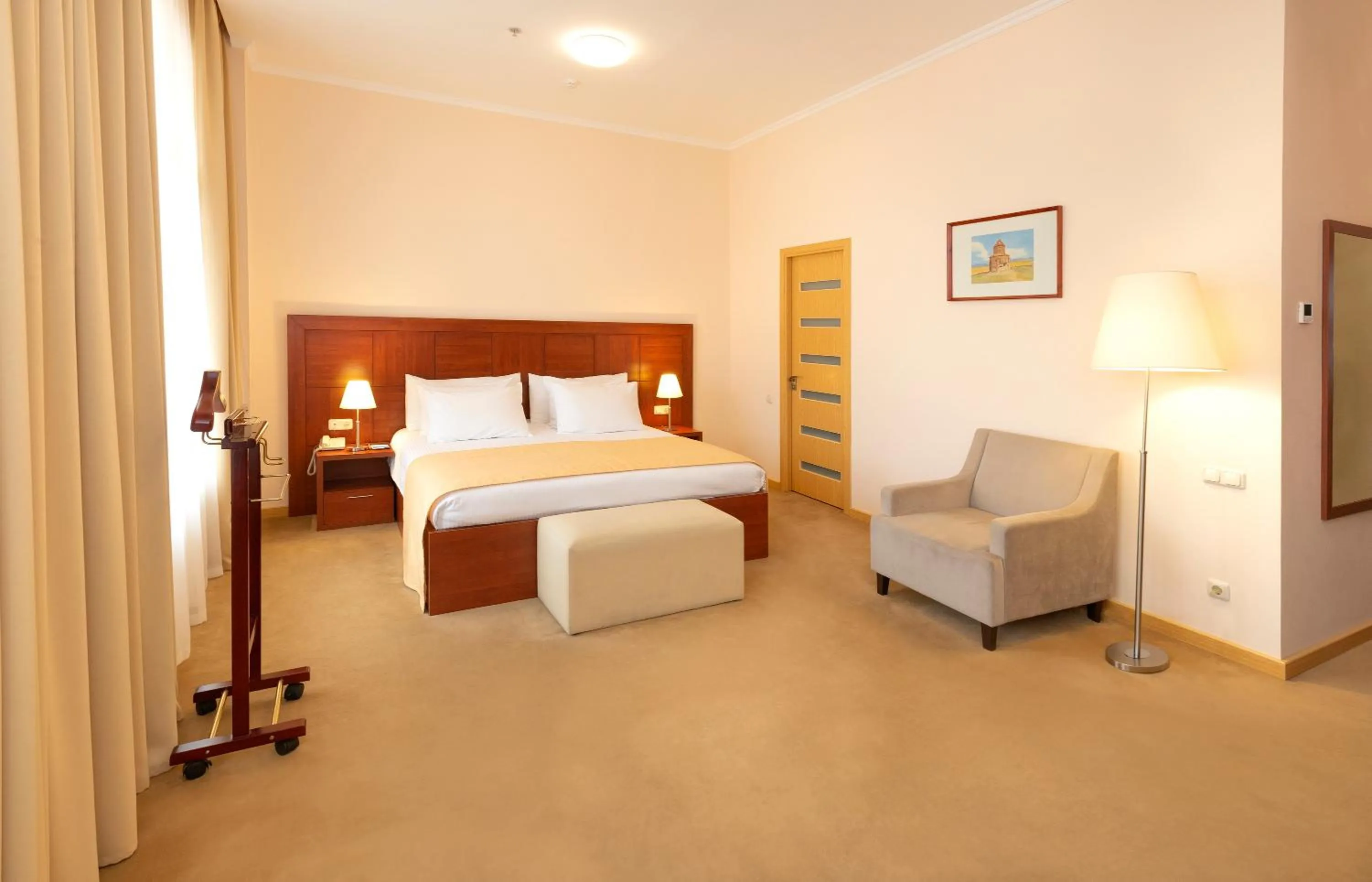 Photo of the whole room, Bed in Ani Plaza Hotel