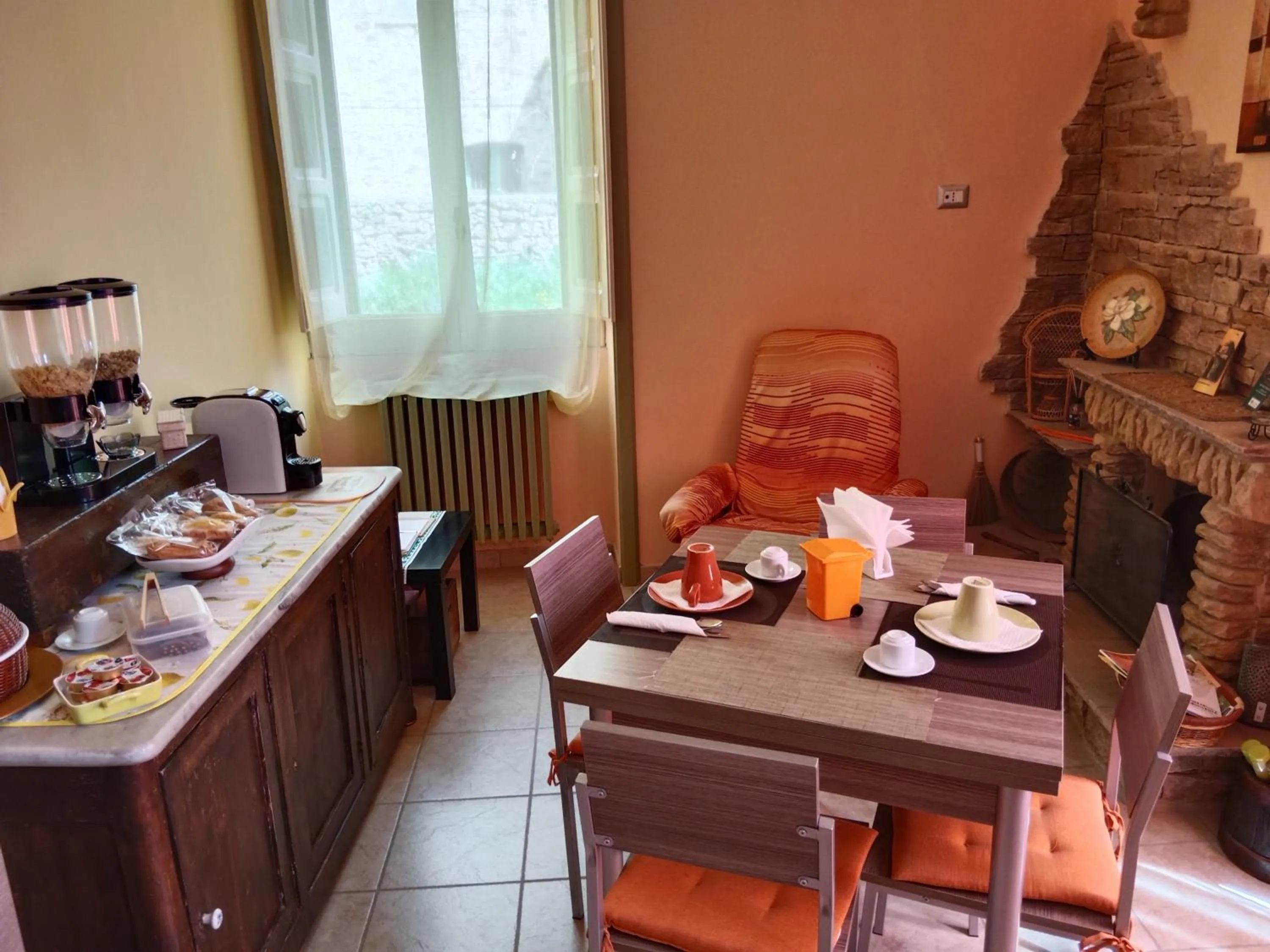 Breakfast in Foresteria delle Naiadi