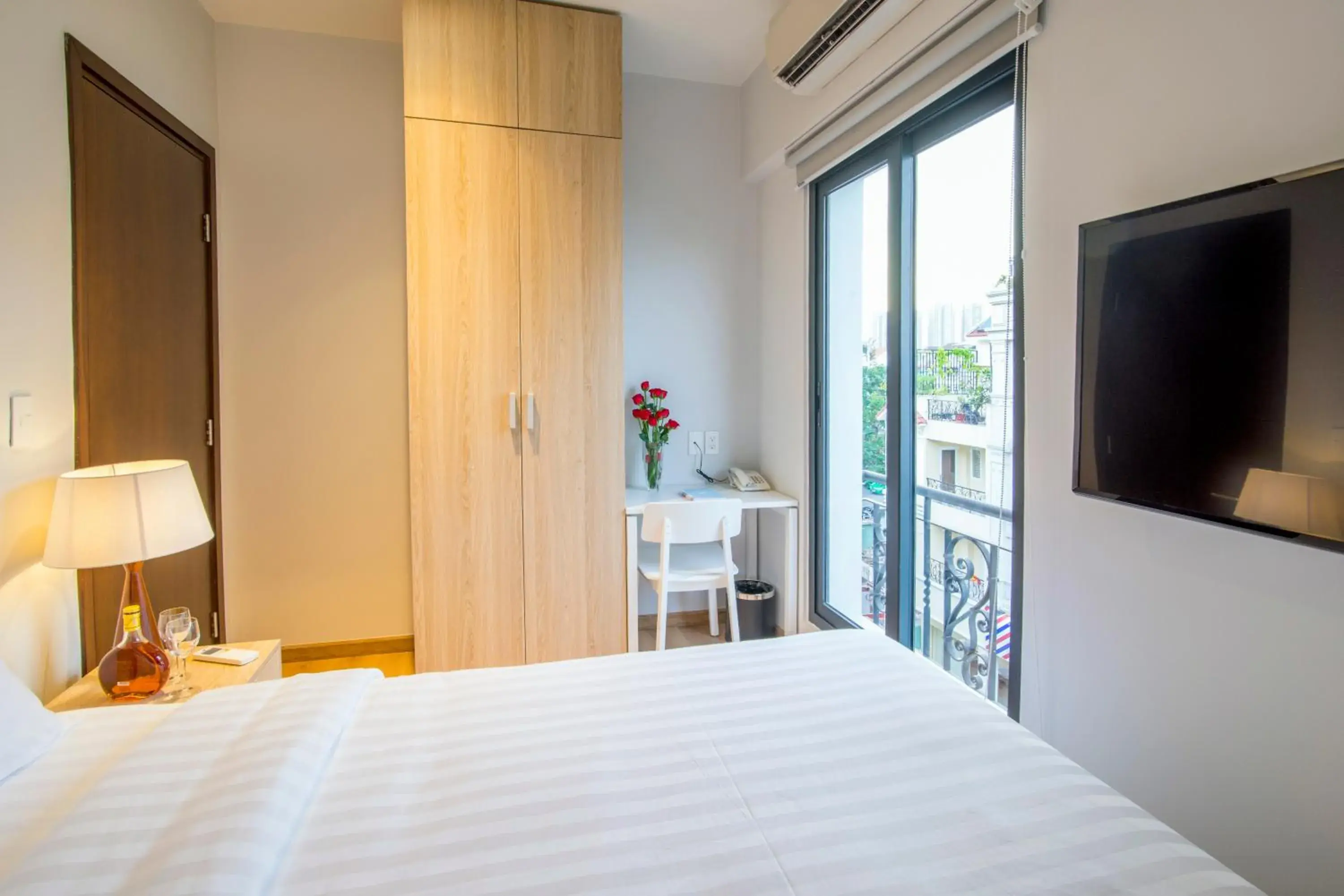 Bed in La Cigale Residence Bed in La Cigale Residence