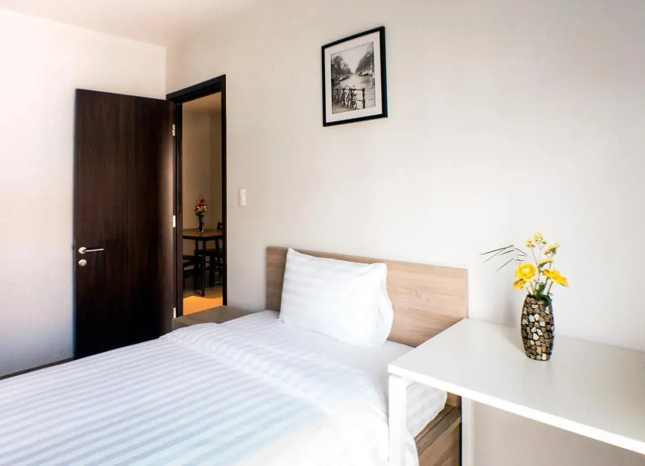 Family Room with Balcony in La Cigale Residence Family Room with Balcony in La Cigale Residence