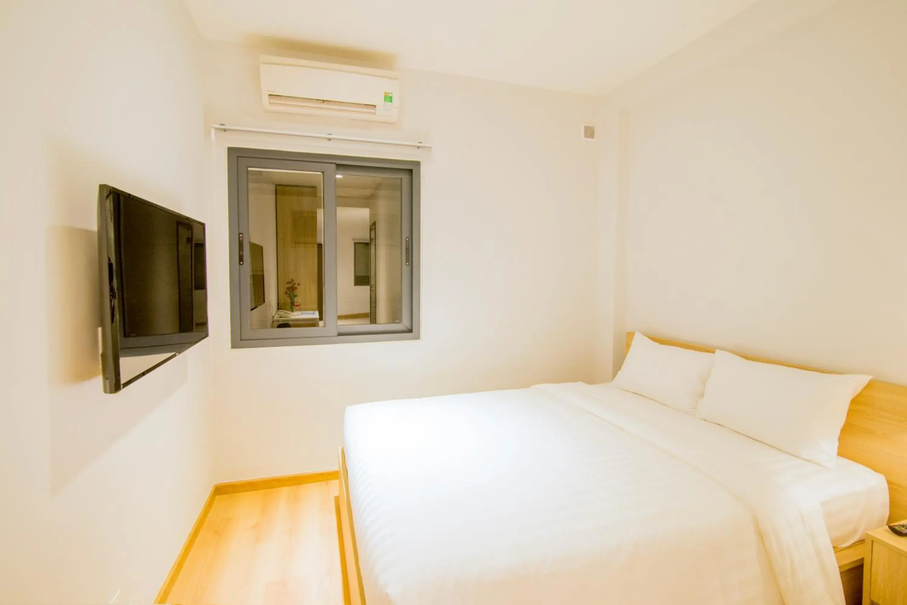 Bed in La Cigale Residence Bed in La Cigale Residence